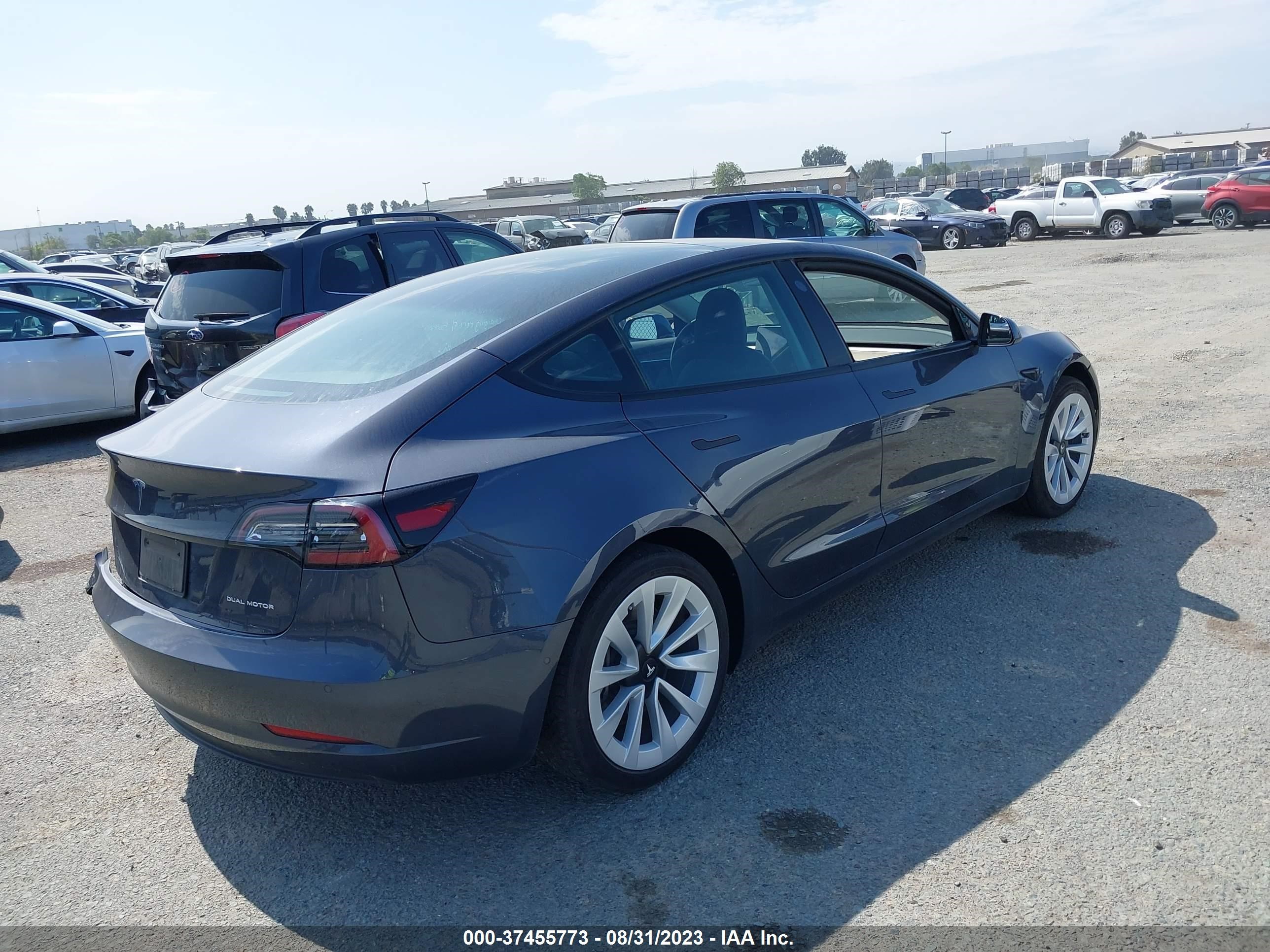 5YJ3E1EB8NF137565  tesla model 3 2021 IMG 3