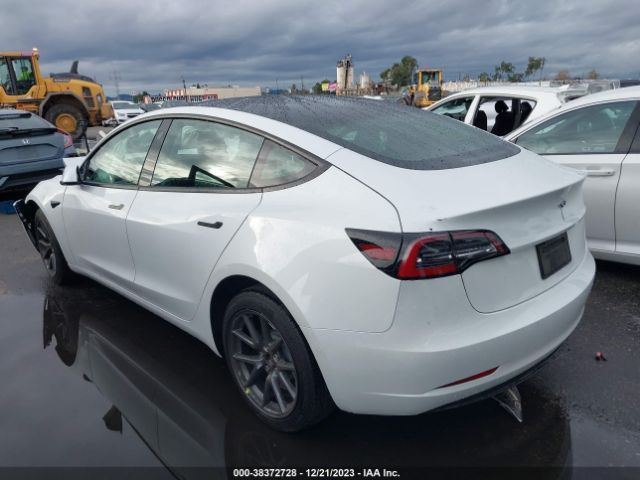 5YJ3E1EA1NF376558  tesla model 3 2022 IMG 2