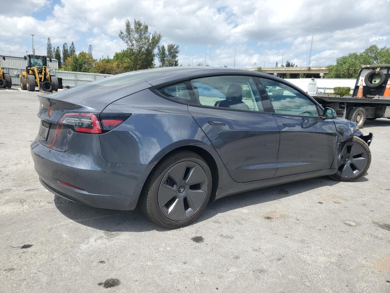 5YJ3E1EA4PF385760  tesla model 3 2023 IMG 2