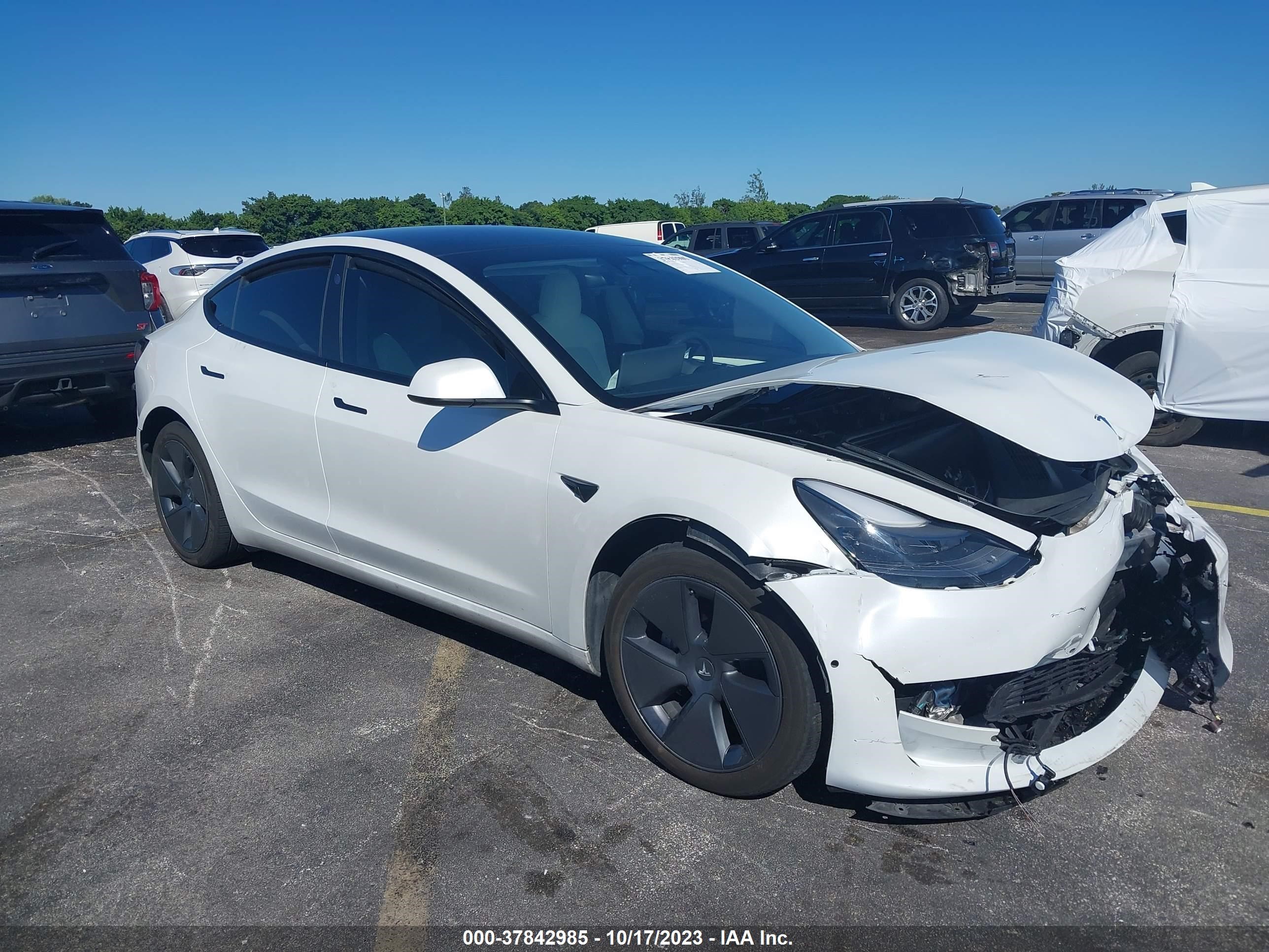 5YJ3E1EB1NF250175  tesla model 3 2022 IMG 0