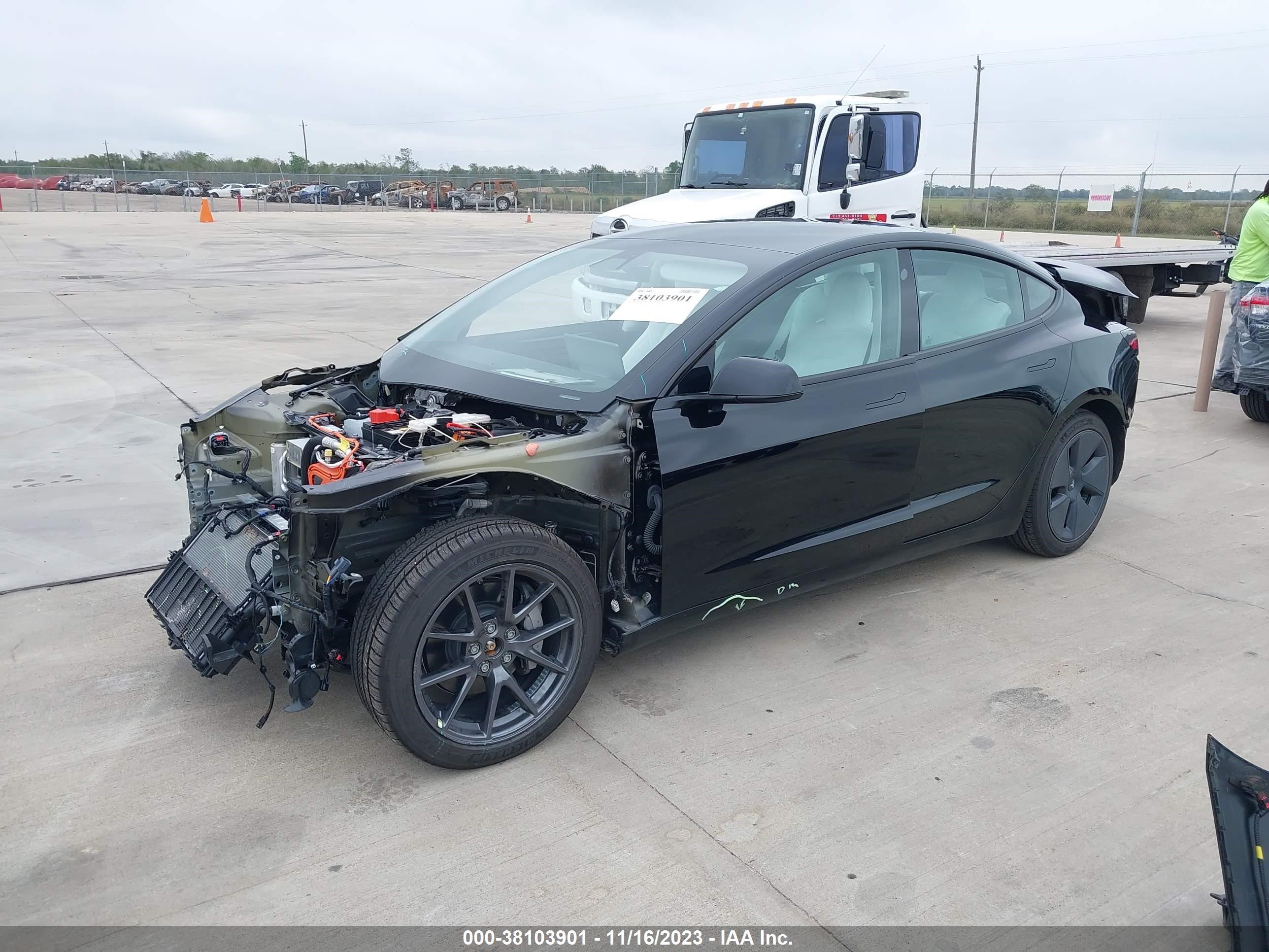 5YJ3E1EB6NF153909  tesla model 3 2022 IMG 1