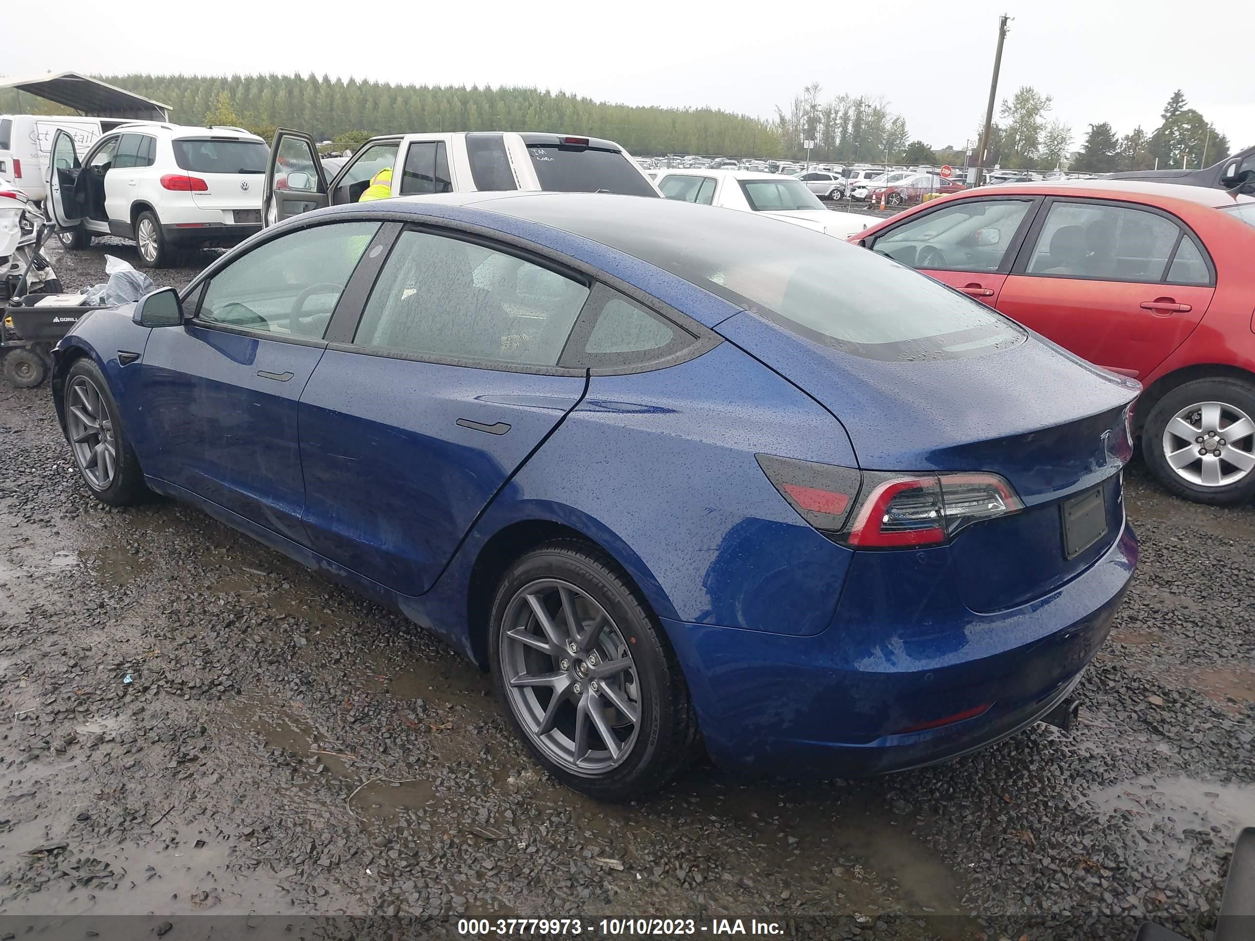 5YJ3E1EB7NF270902  tesla model 3 2022 IMG 2