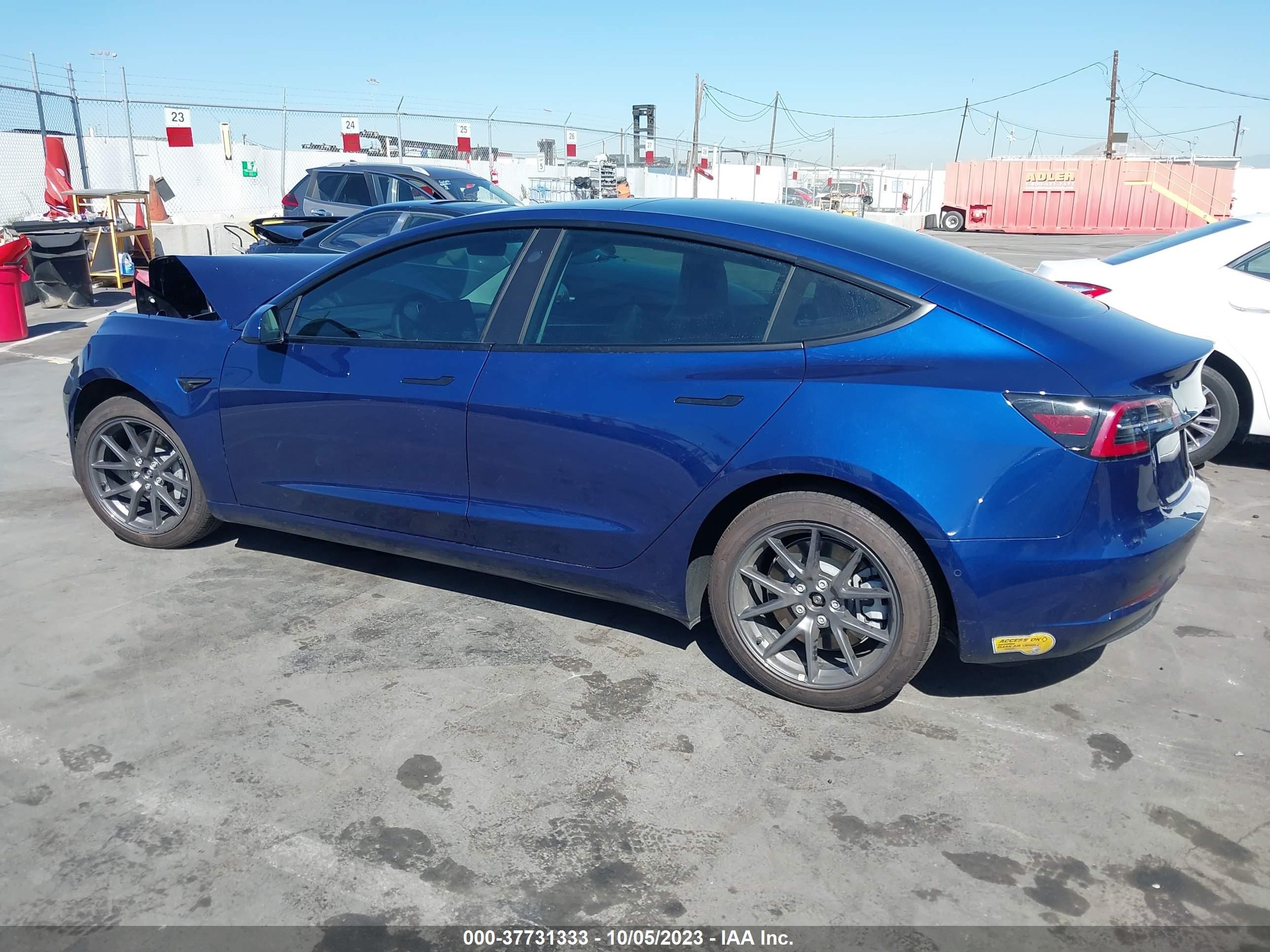 5YJ3E1EB8NF183008  tesla model 3 2022 IMG 2