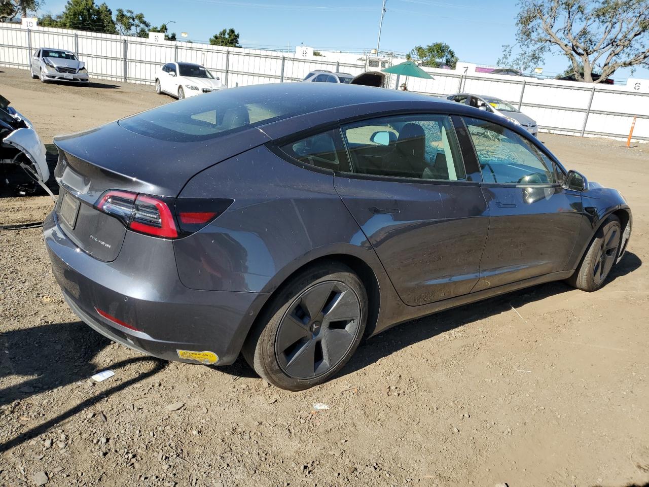 5YJ3E1EB8NF200440  tesla model 3 2022 IMG 2