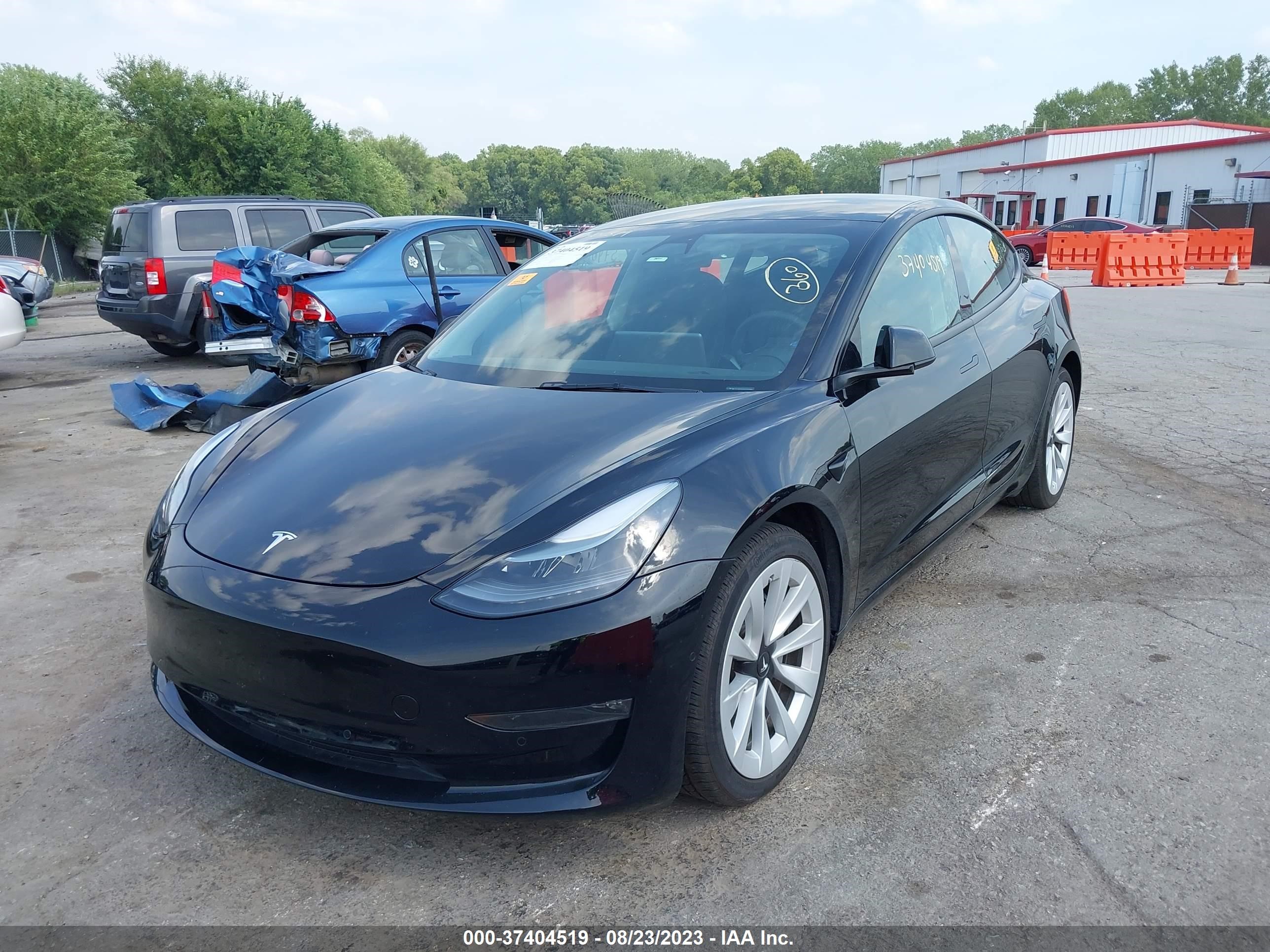 5YJ3E1EB9NF132388  tesla model 3 2022 IMG 1