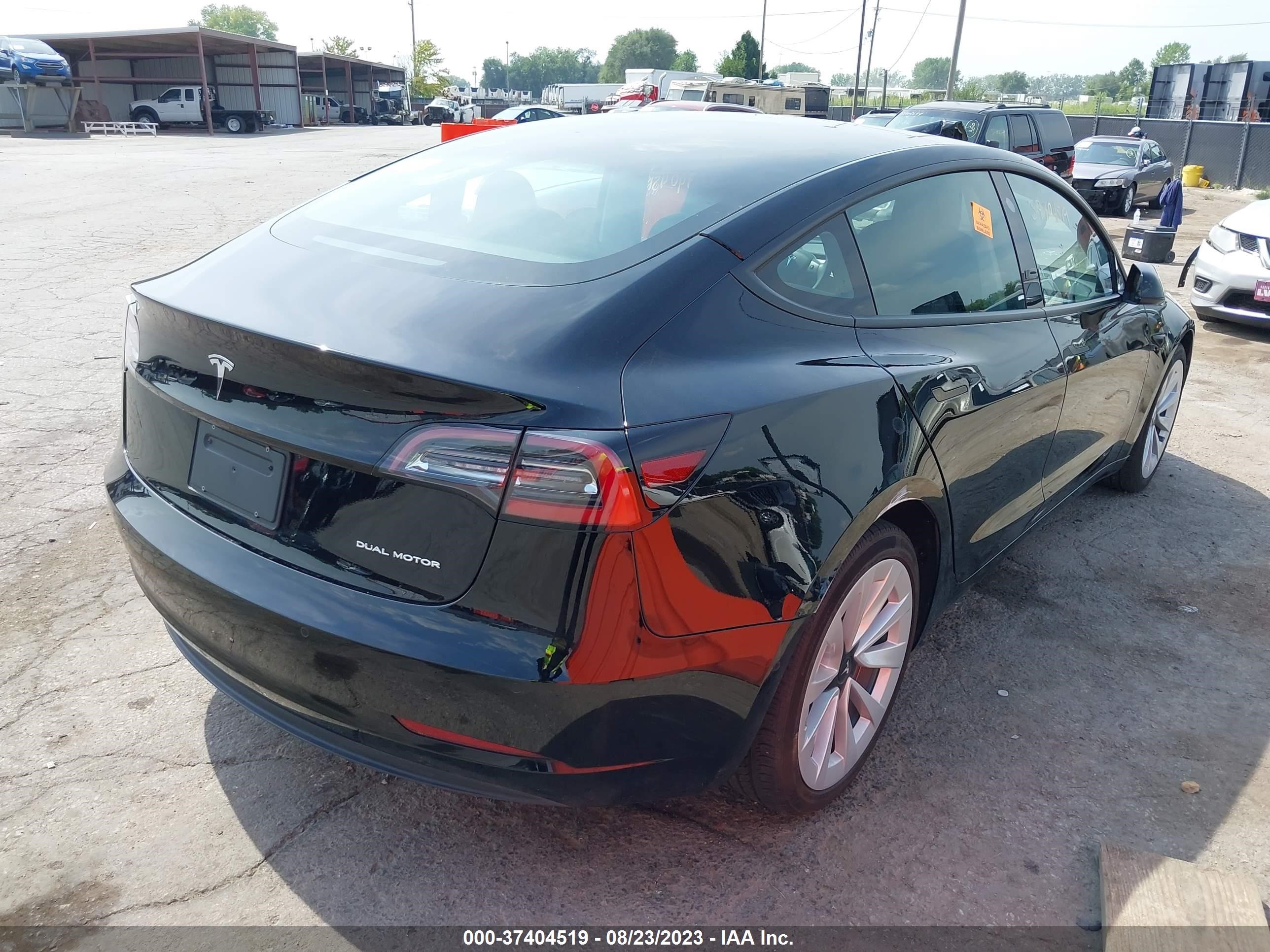 5YJ3E1EB9NF132388  tesla model 3 2022 IMG 3