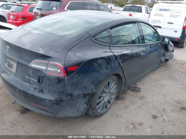 5YJ3E1EB9NF305682  tesla model 3 2022 IMG 3