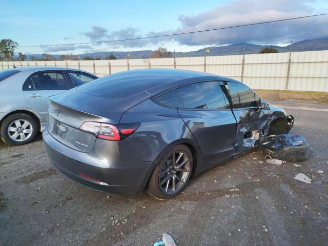 5YJ3E1EB9NF318576  tesla model 3 2022 IMG 2