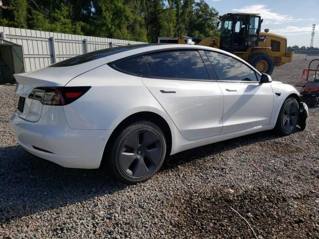 5YJ3E1EBXNF221581  tesla model 3 2022 IMG 2