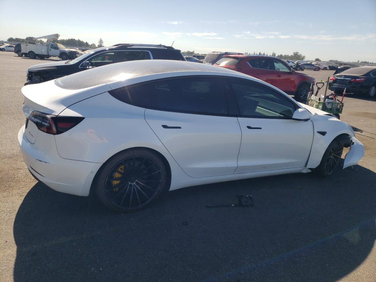 5YJ3E1EBXNF241829  tesla model 3 2022 IMG 2