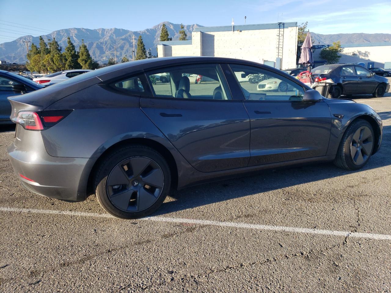 5YJ3E1EBXPF390325  tesla model 3 2022 IMG 2