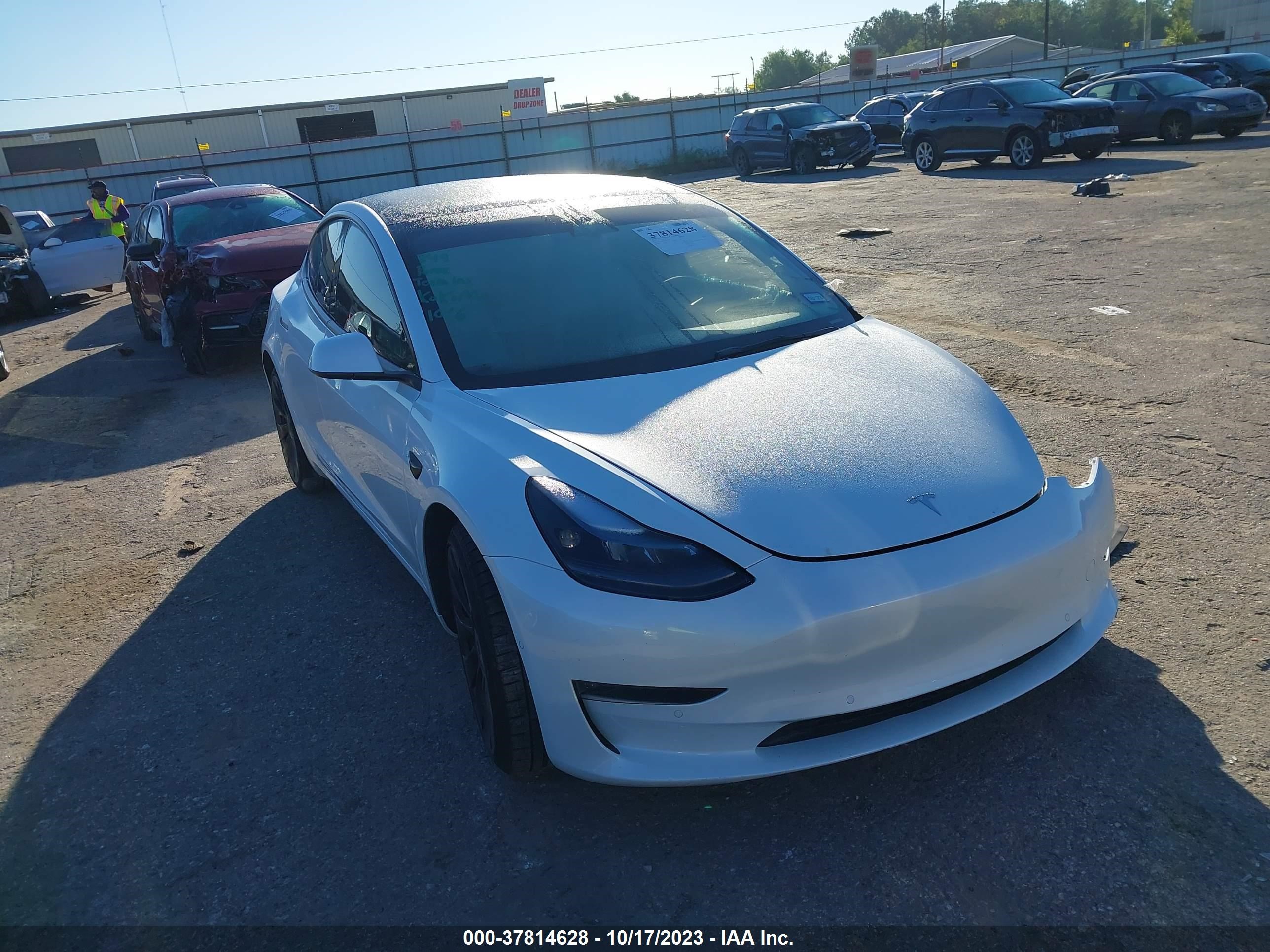 5YJ3E1EC3NF342008  tesla model 3 2022 IMG 0