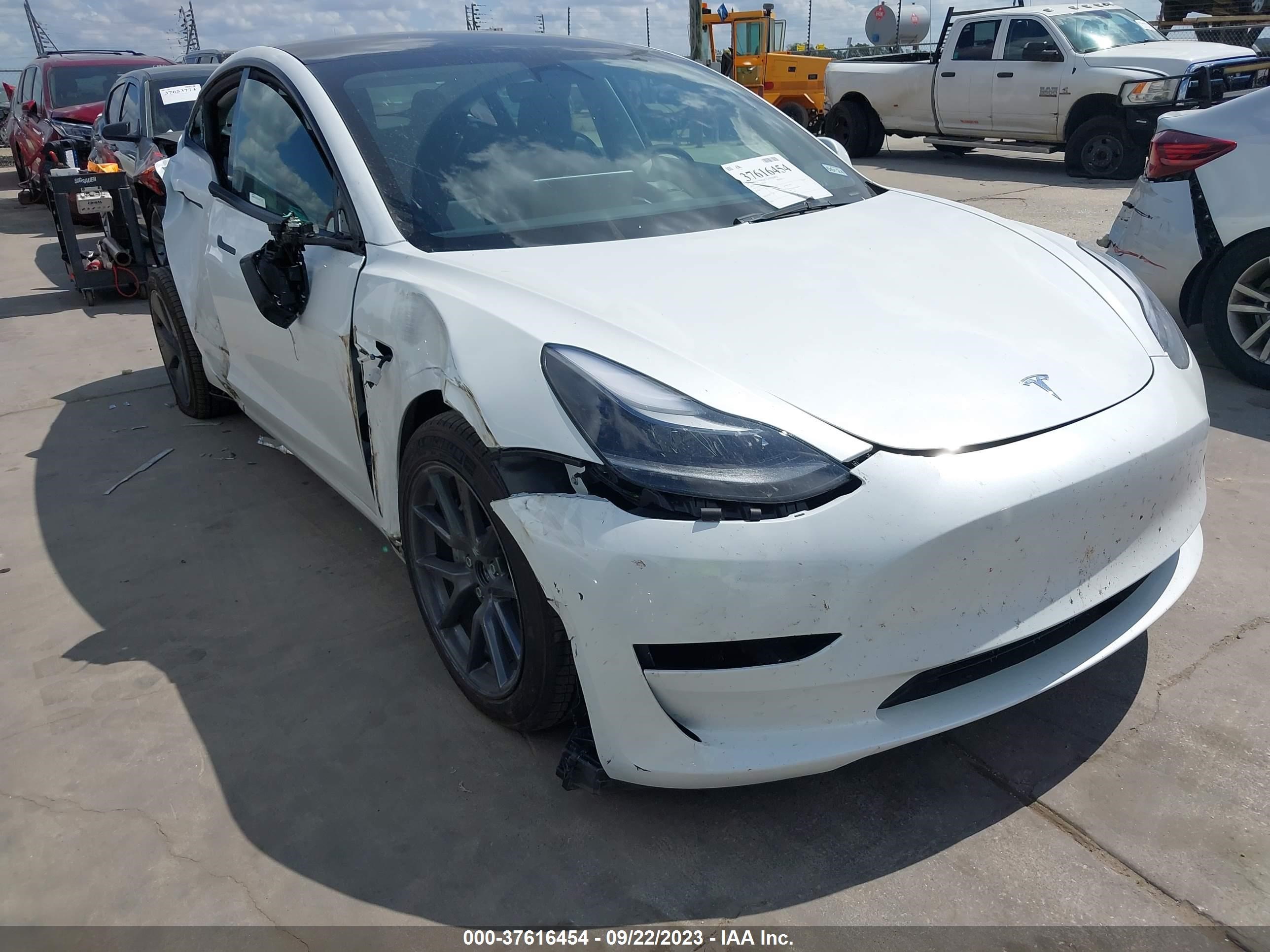 5YJ3E1EA2PF587383  tesla model 3 2023 IMG 0