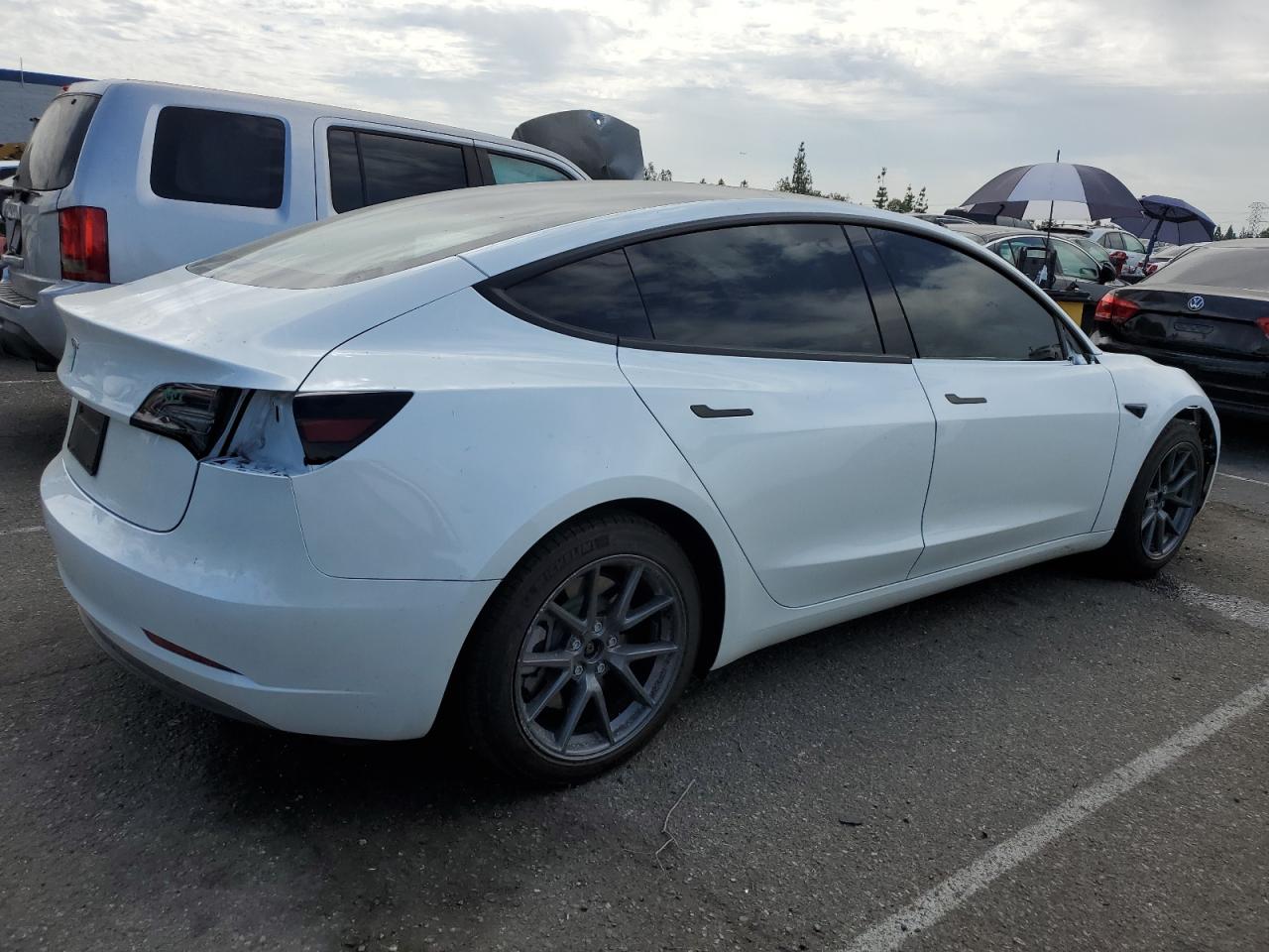 5YJ3E1EA5PF550702  tesla model 3 2023 IMG 2