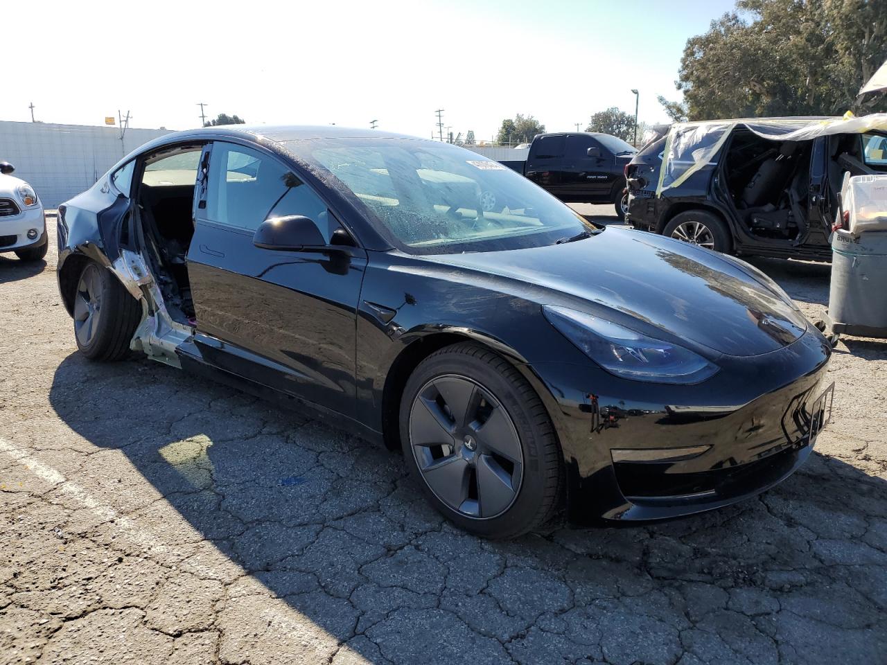 5YJ3E1EA8PF669800  tesla model 3 2023 IMG 3