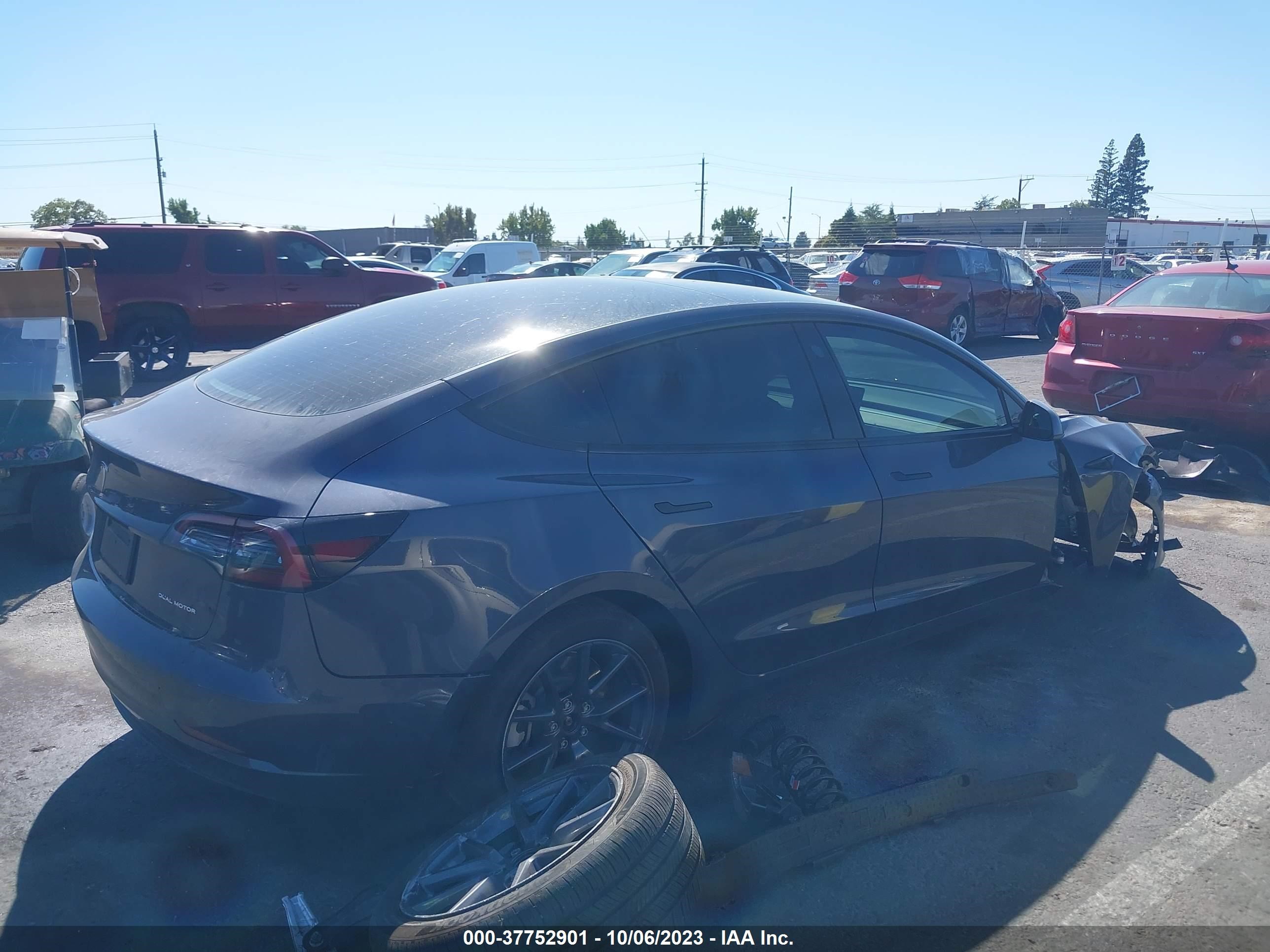 5YJ3E1EB2PF594083  tesla model 3 2023 IMG 3