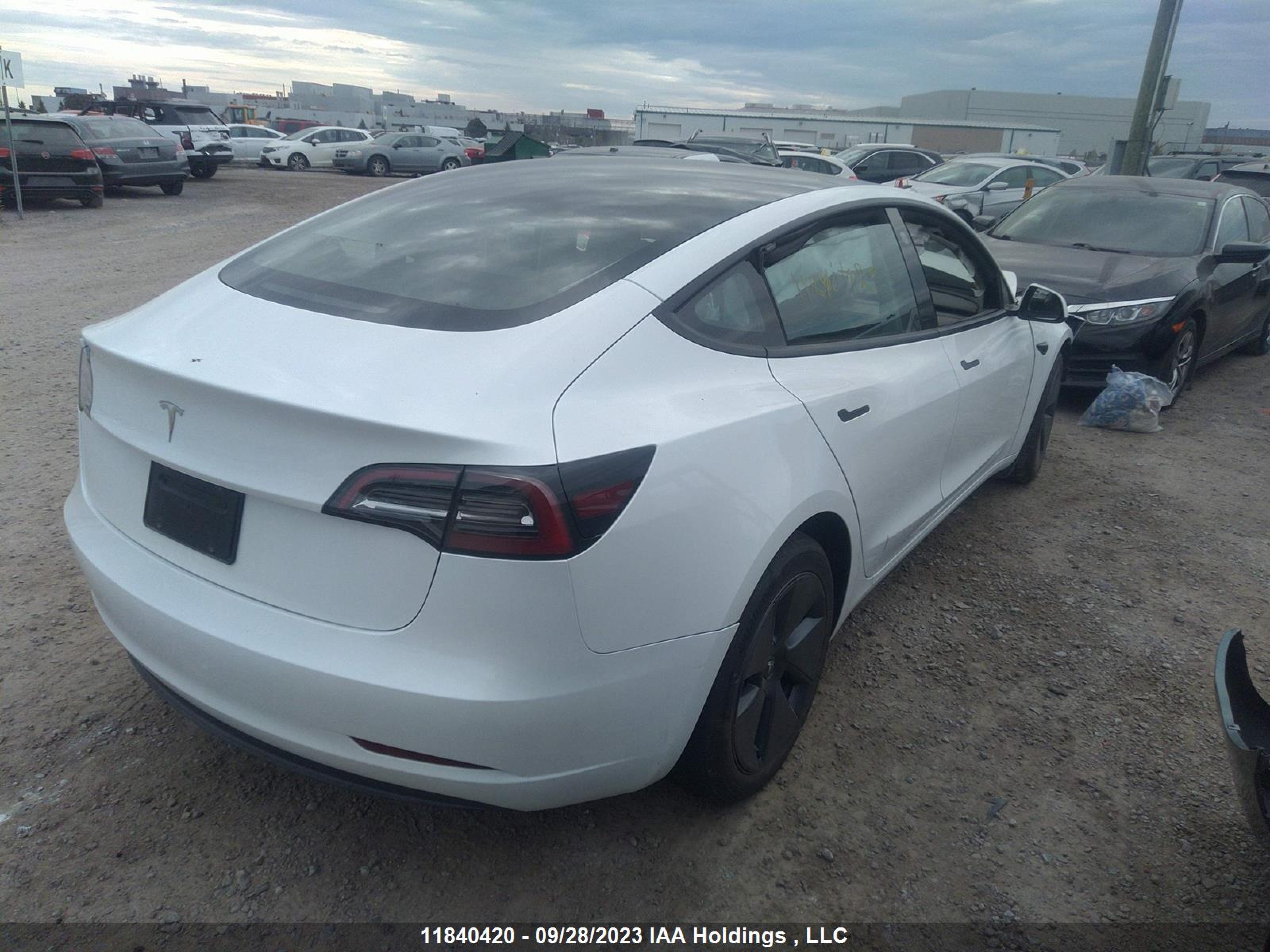 LRW3E1FA9PC845343  tesla model 3 2023 IMG 3