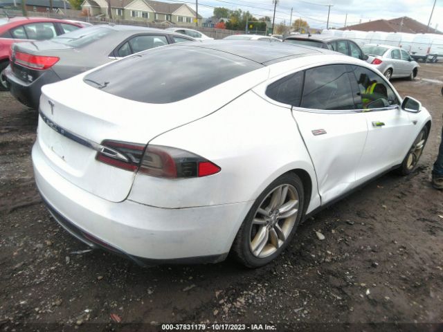 5YJSA1AG5DFP05004  tesla model s 2013 IMG 3