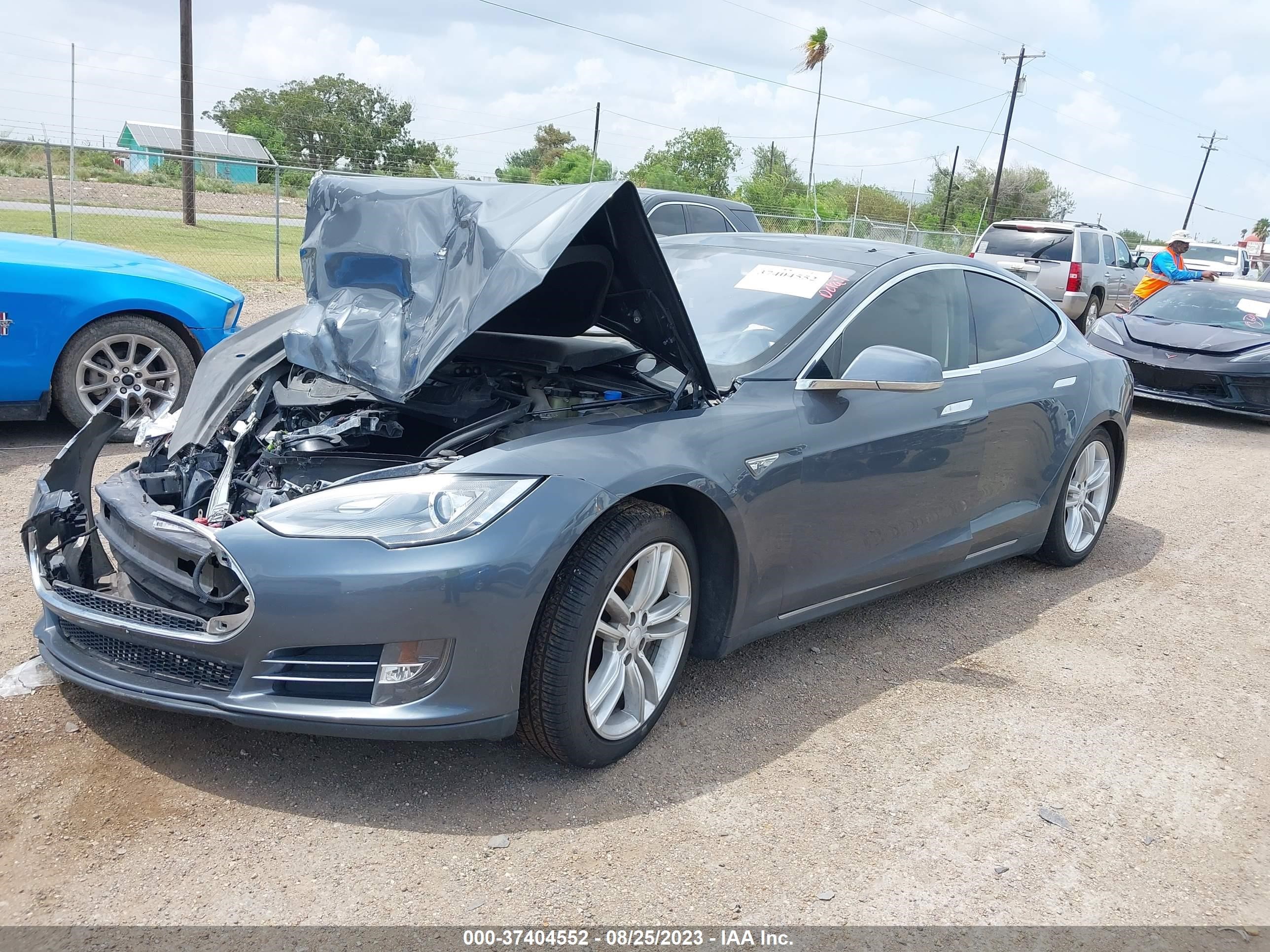 5YJSA1CN5DFP15852  tesla model s 2013 IMG 1