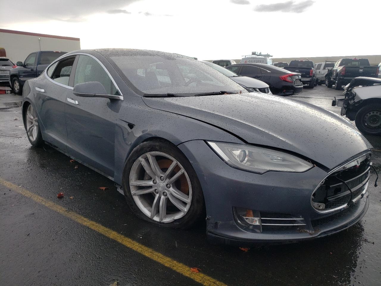 5YJSA1CN5DFP18931  tesla model s 2013 IMG 3