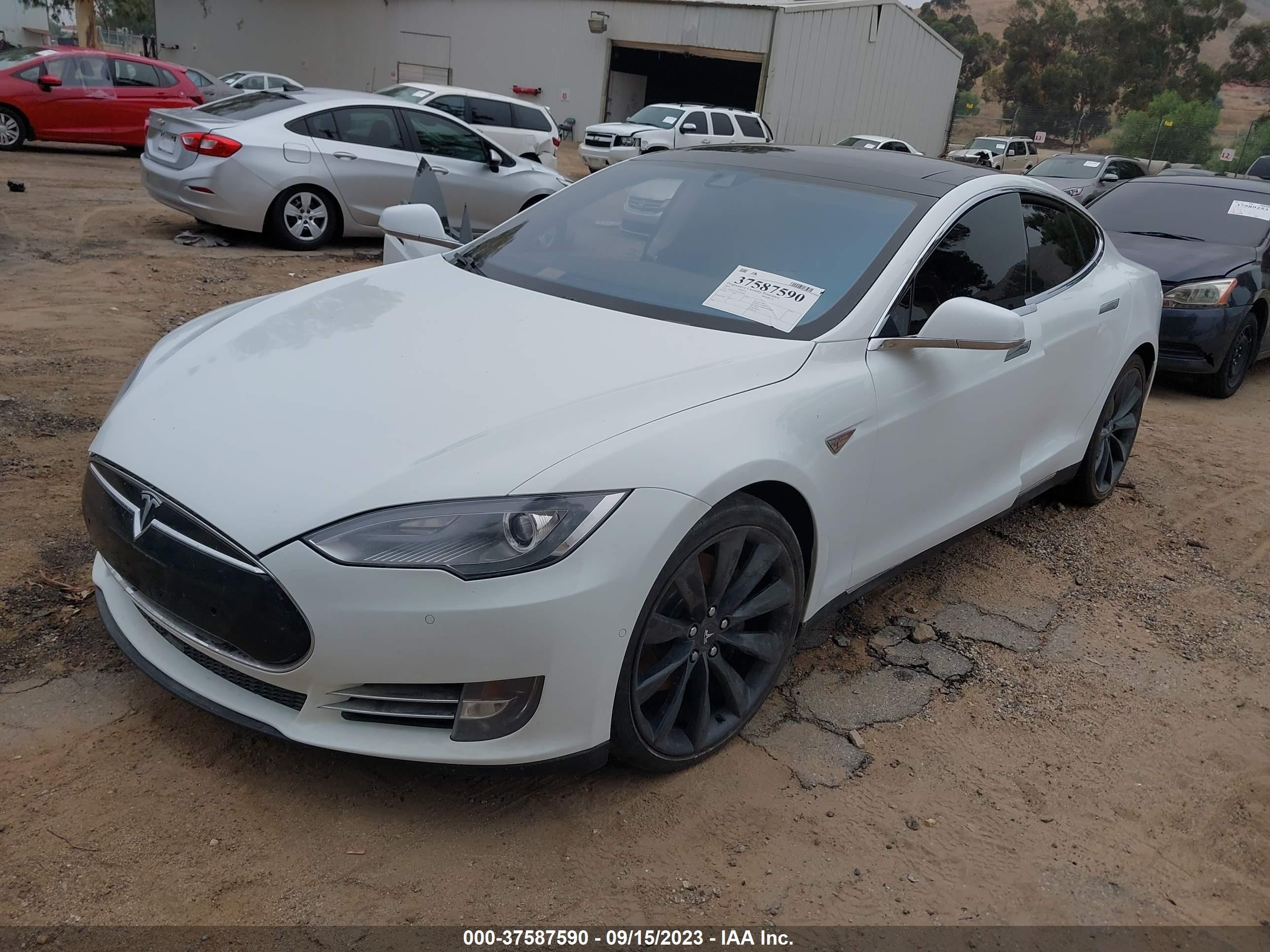 5YJSA1H11EFP53845  tesla model s 2014 IMG 1