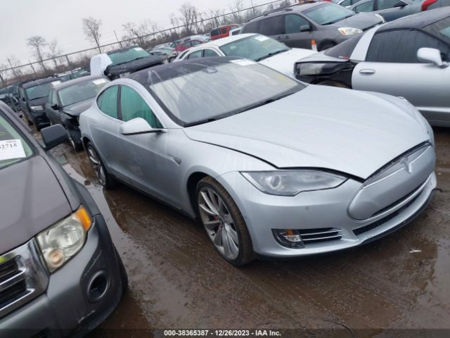 5YJSA1H23EFP64712  tesla model s 2014 IMG 0