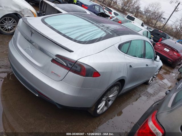 5YJSA1H23EFP64712  tesla model s 2014 IMG 3