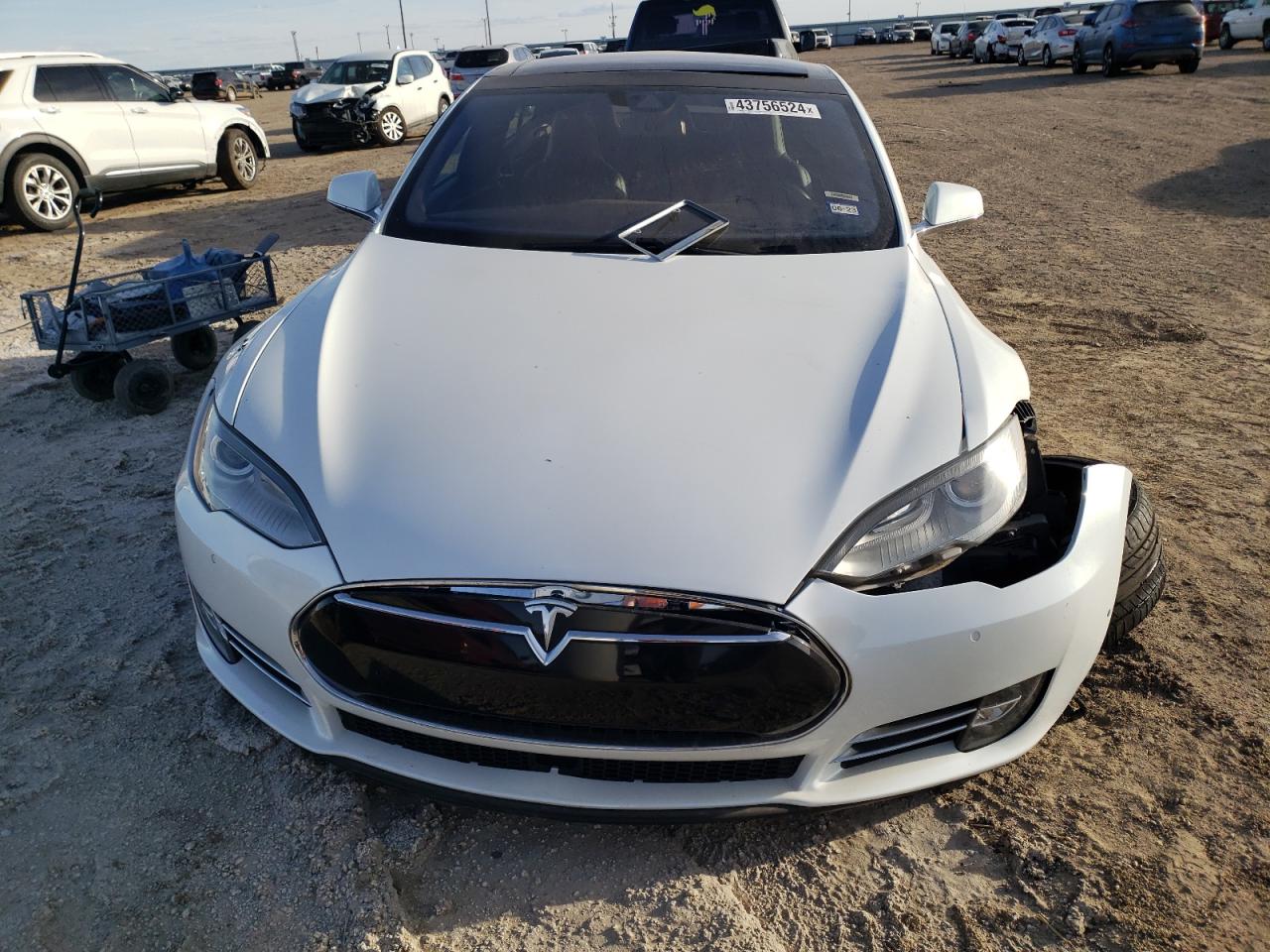 5YJSA1H23EFP65813  tesla model s 2014 IMG 4