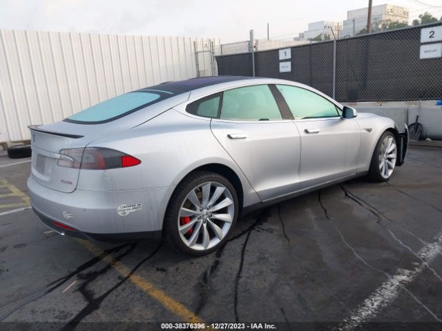 5YJSA1H26EFP63358  tesla model s 2014 IMG 3