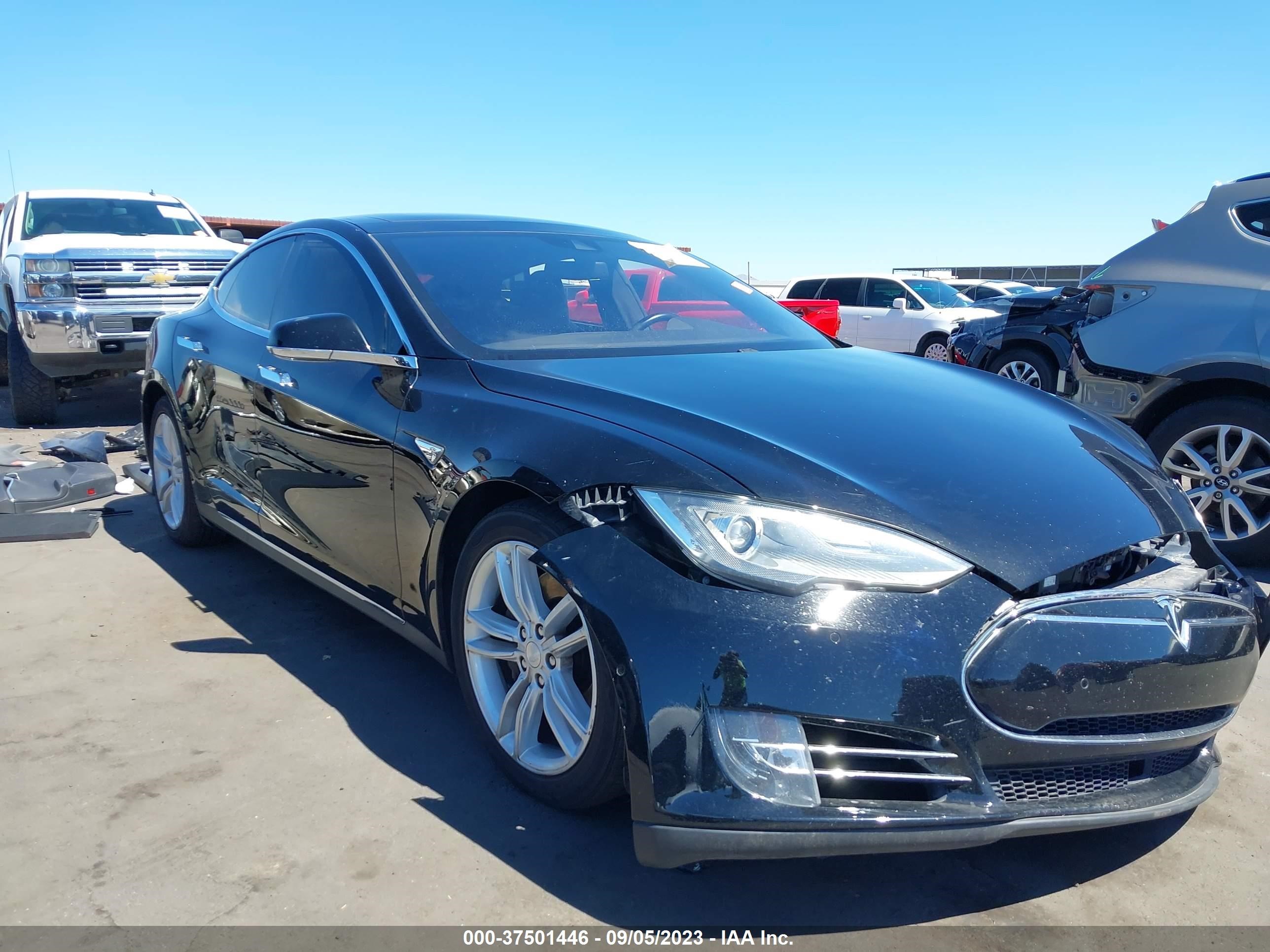 5YJSA1E20FF109817  tesla model s 2015 IMG 0