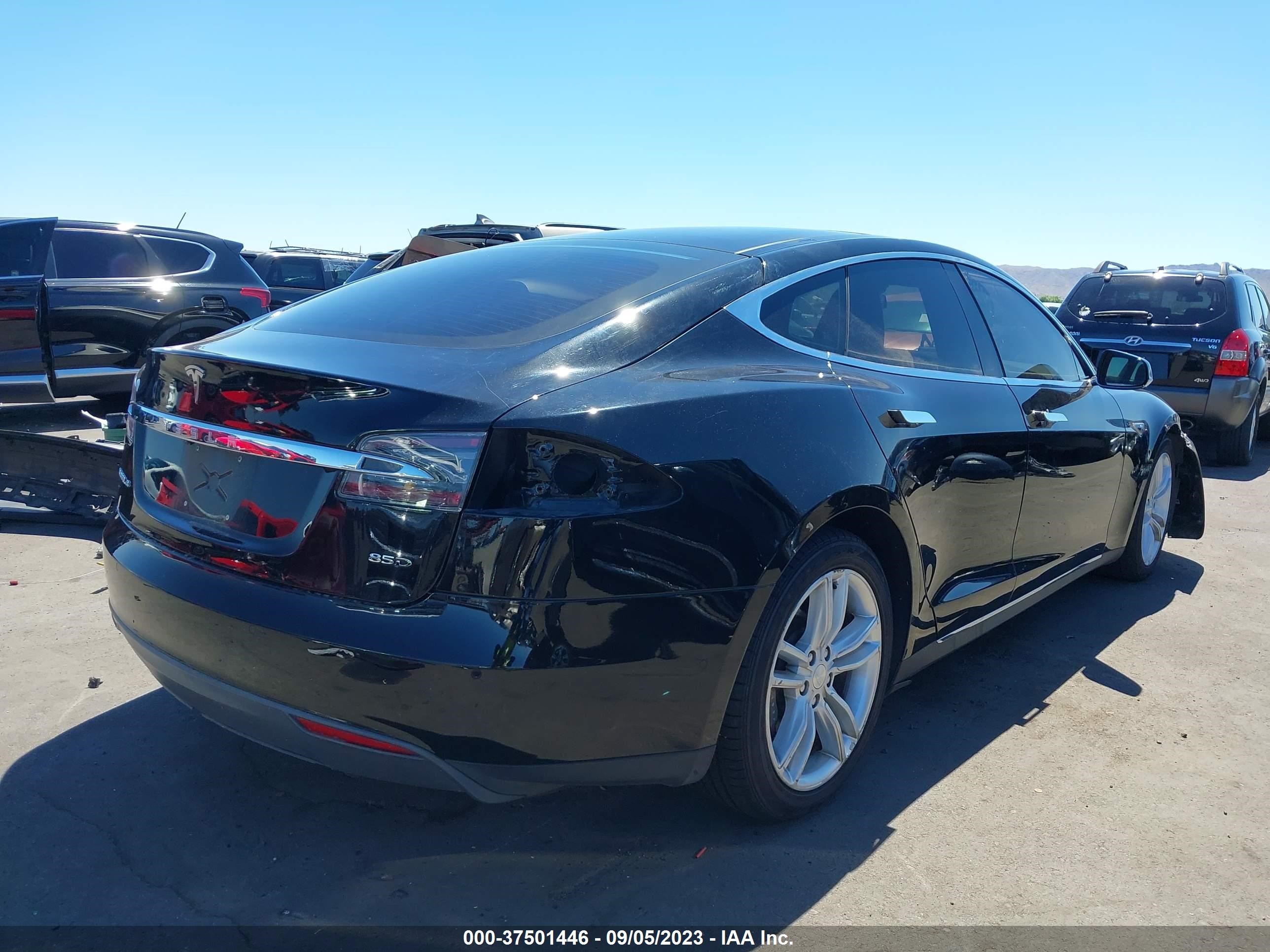 5YJSA1E20FF109817  tesla model s 2015 IMG 3