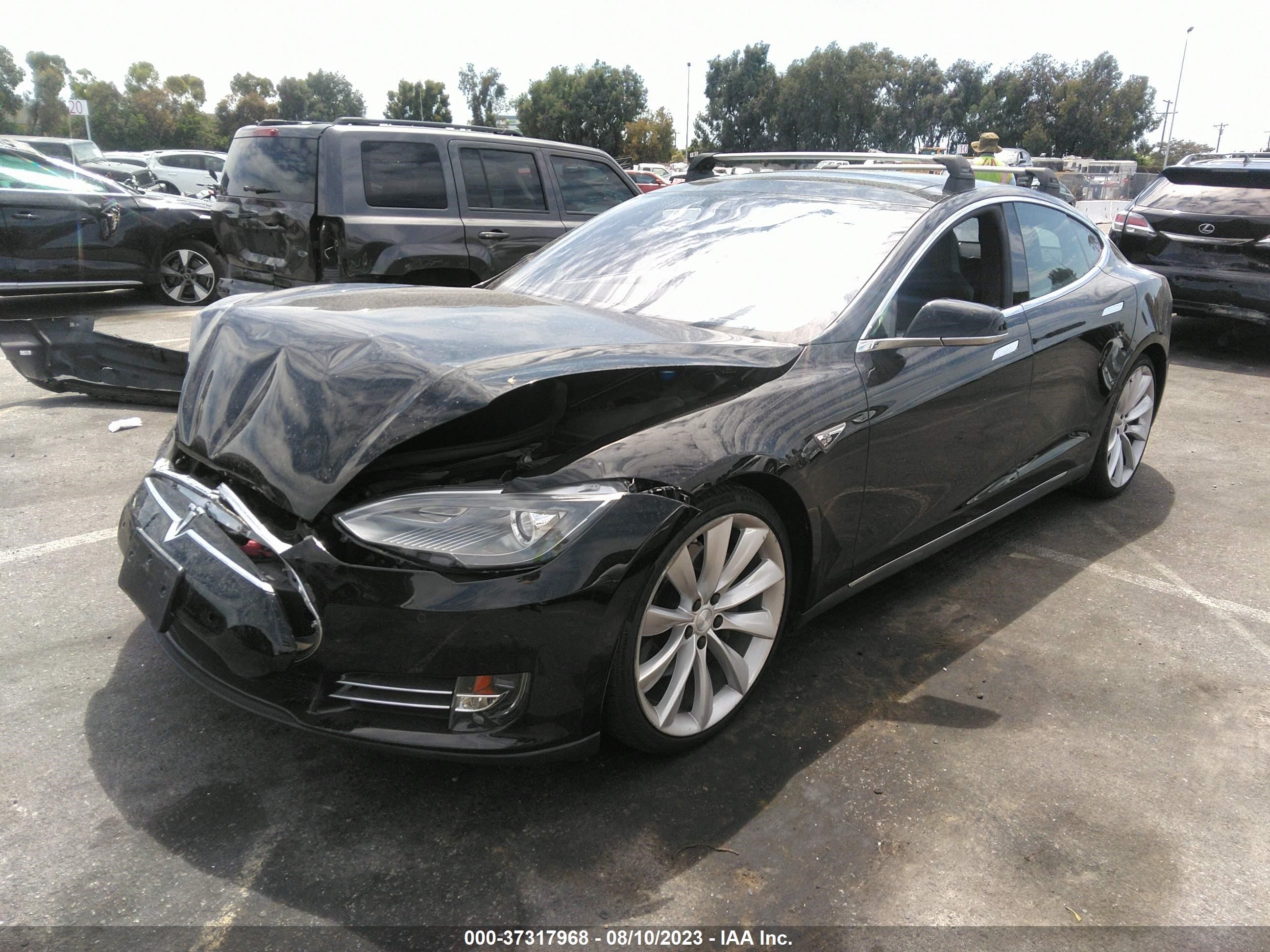 5YJSA1E24FF102868  tesla model s 2015 IMG 1