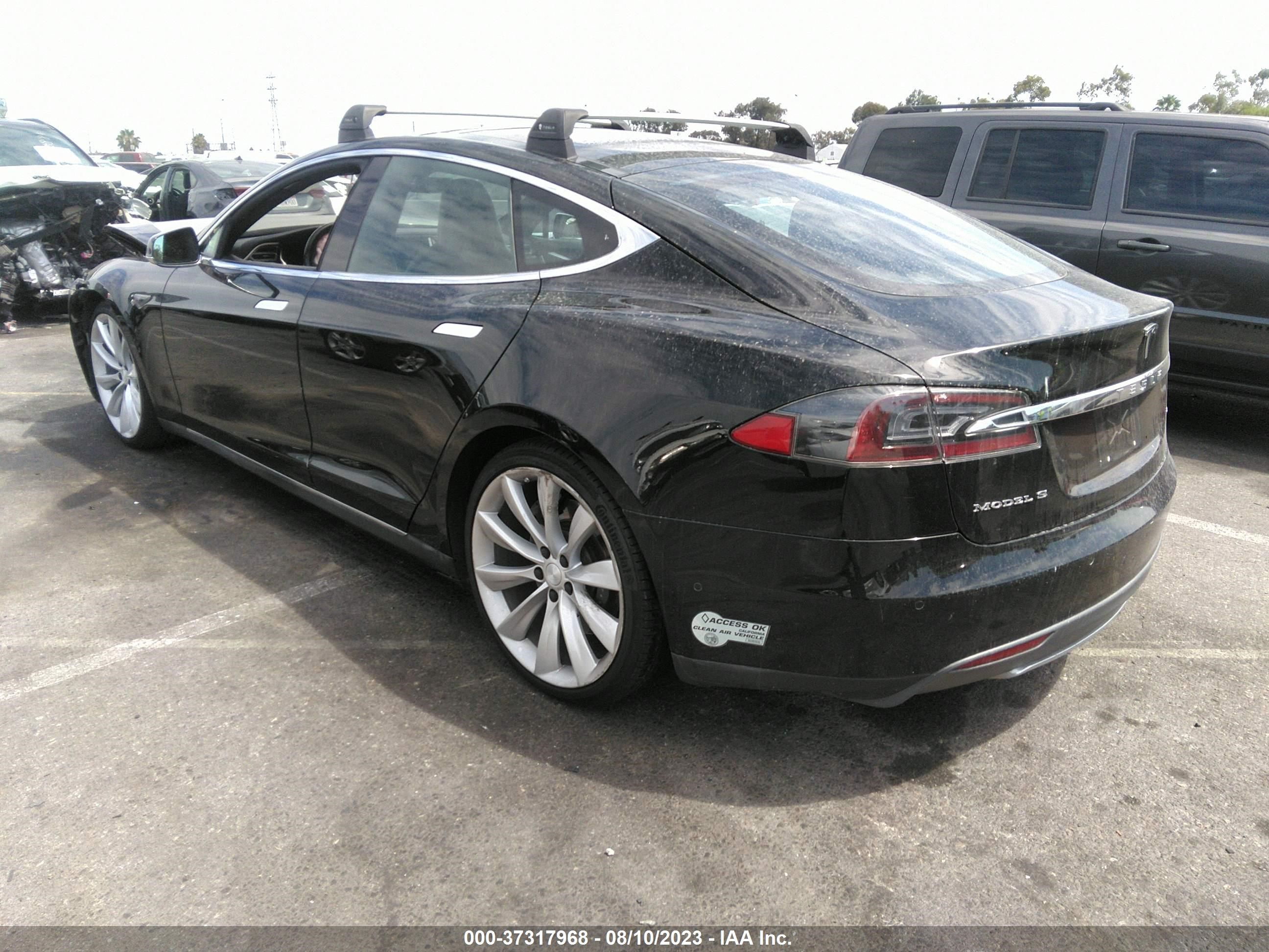 5YJSA1E24FF102868  tesla model s 2015 IMG 2