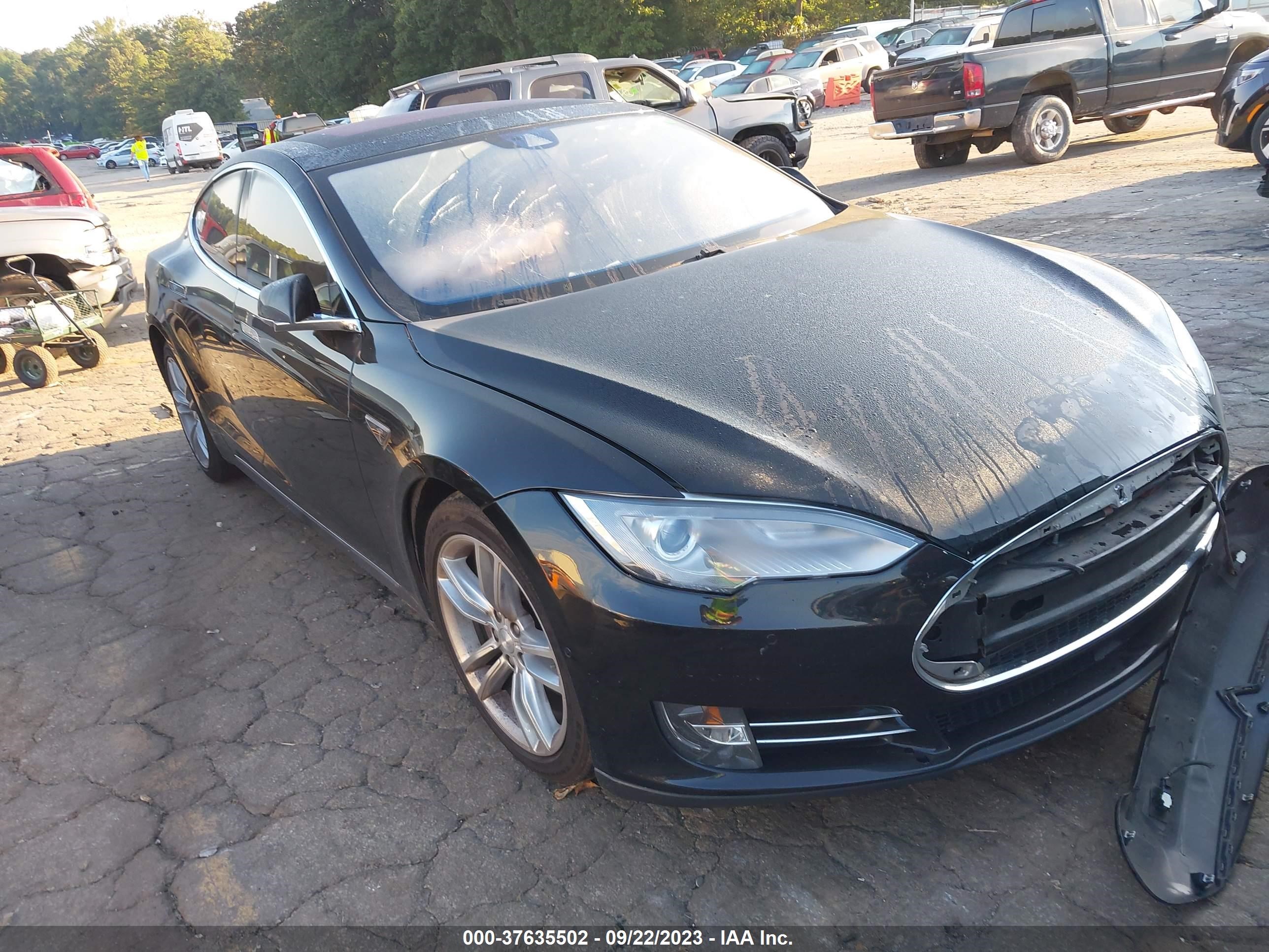 5YJSA1E24FF103969  tesla model s 2015 IMG 0