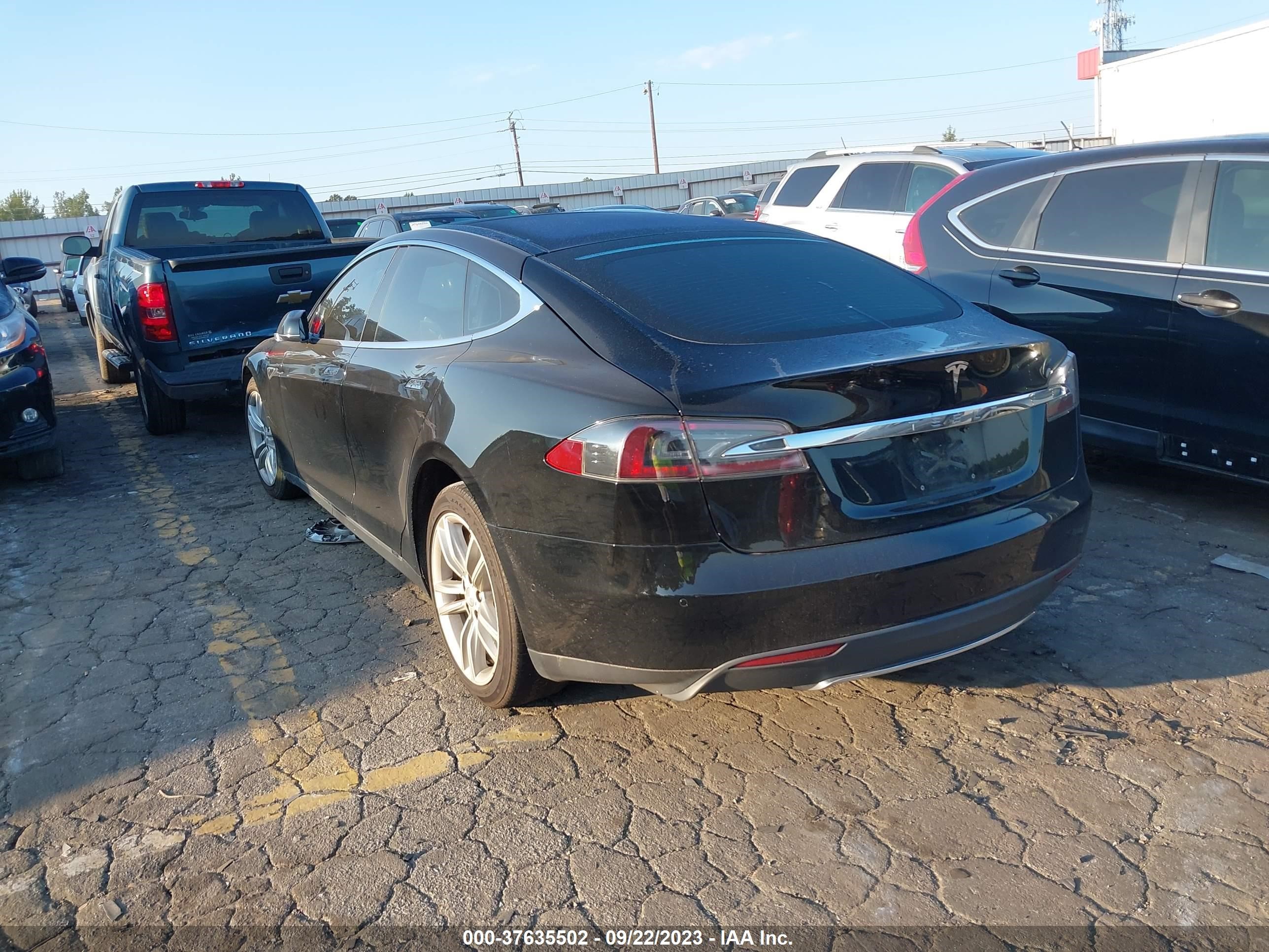 5YJSA1E24FF103969  tesla model s 2015 IMG 2