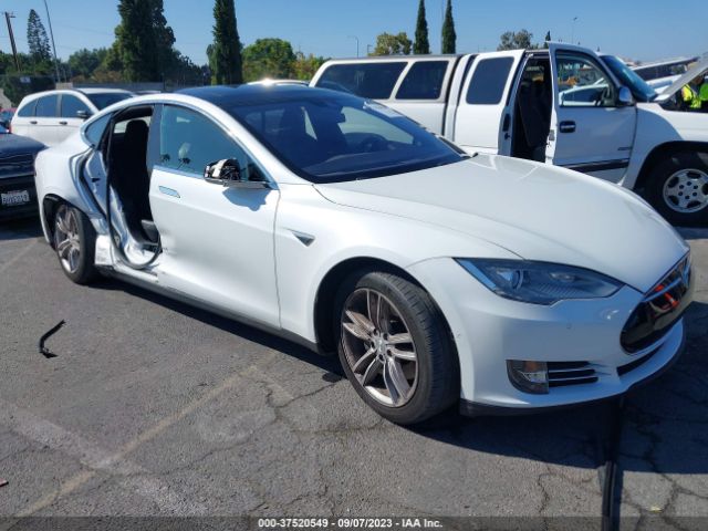 5YJSA1E26FF117307  tesla model s 2015 IMG 0