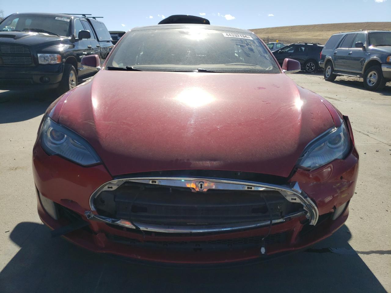 5YJSA1E29FF114496  tesla model s 2015 IMG 4