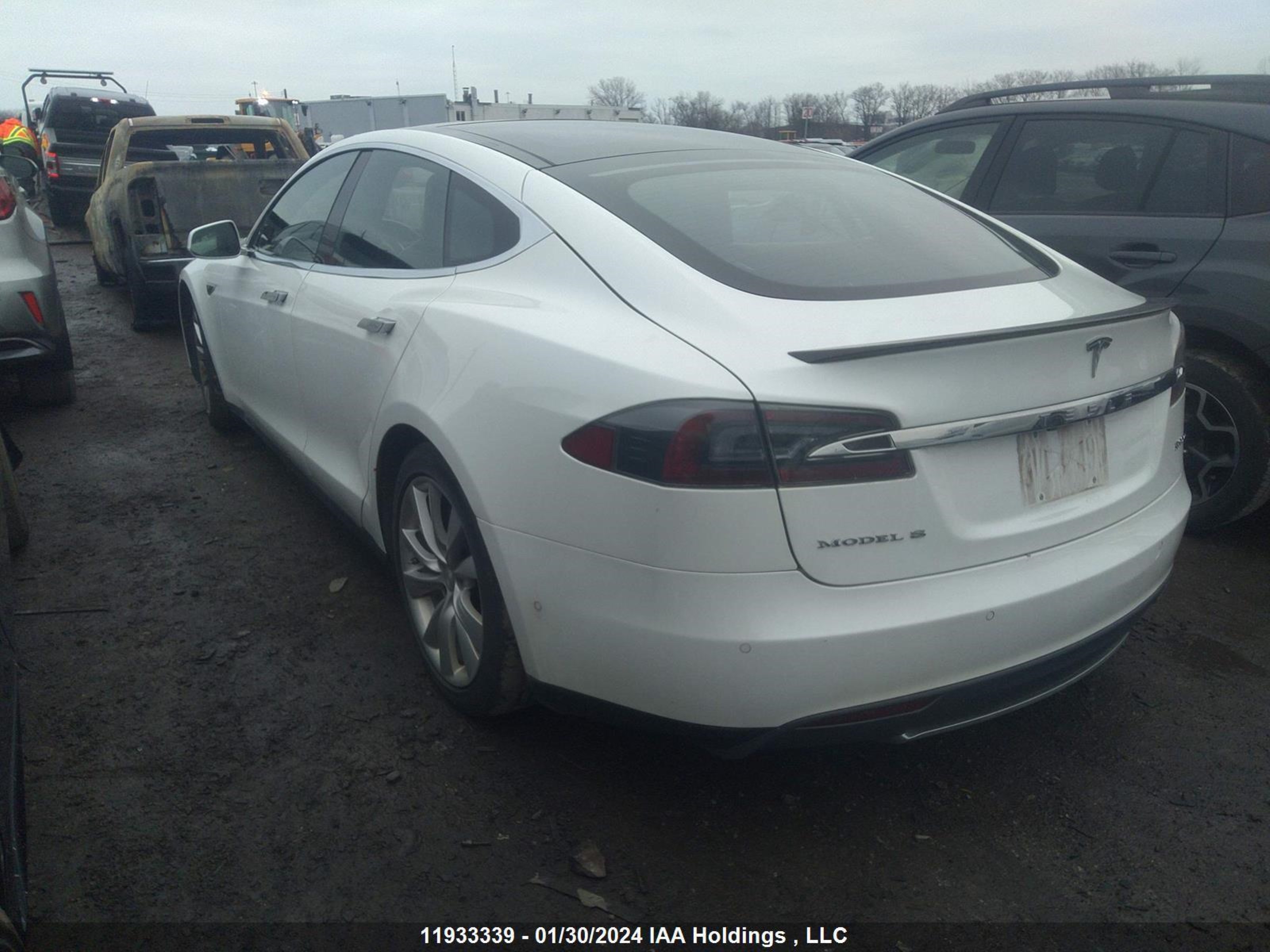 5YJSA1E44FF101639  tesla model s 2015 IMG 2