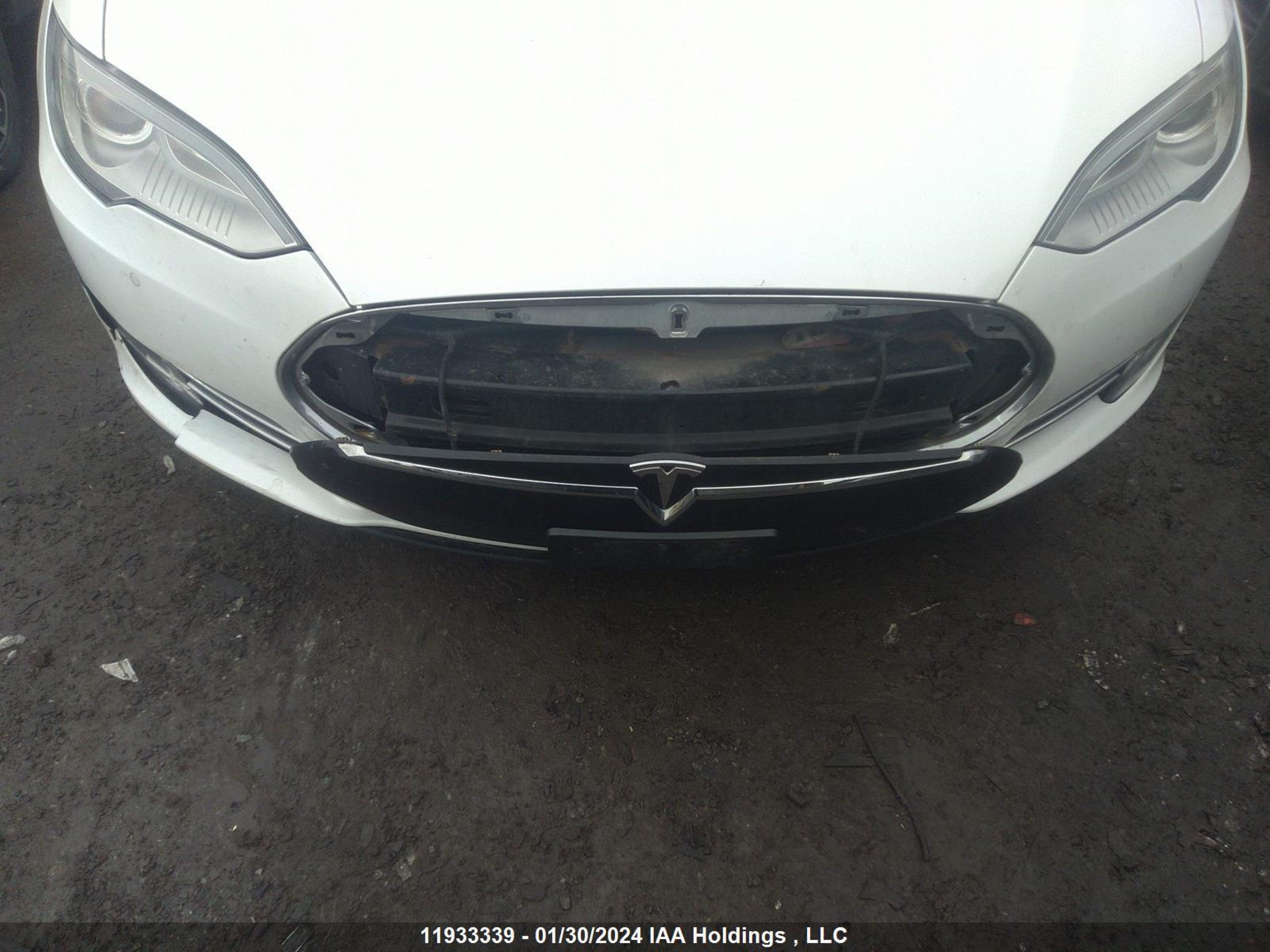 5YJSA1E44FF101639  tesla model s 2015 IMG 5