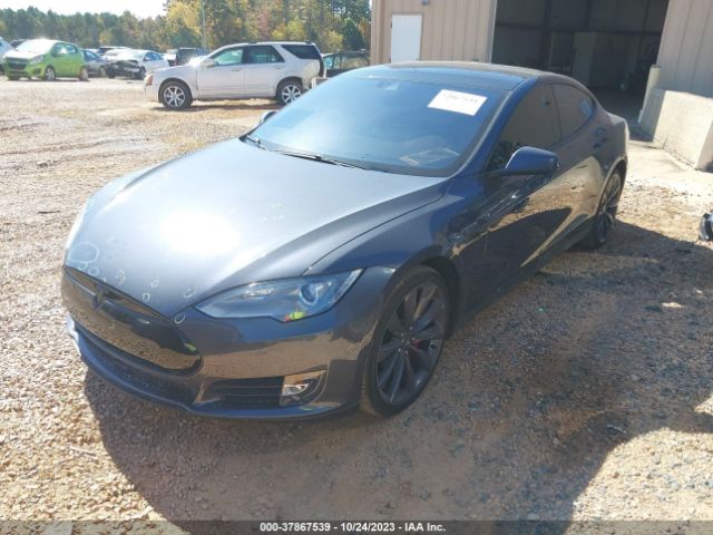 5YJSA1E47FF102557  tesla model s 2015 IMG 1