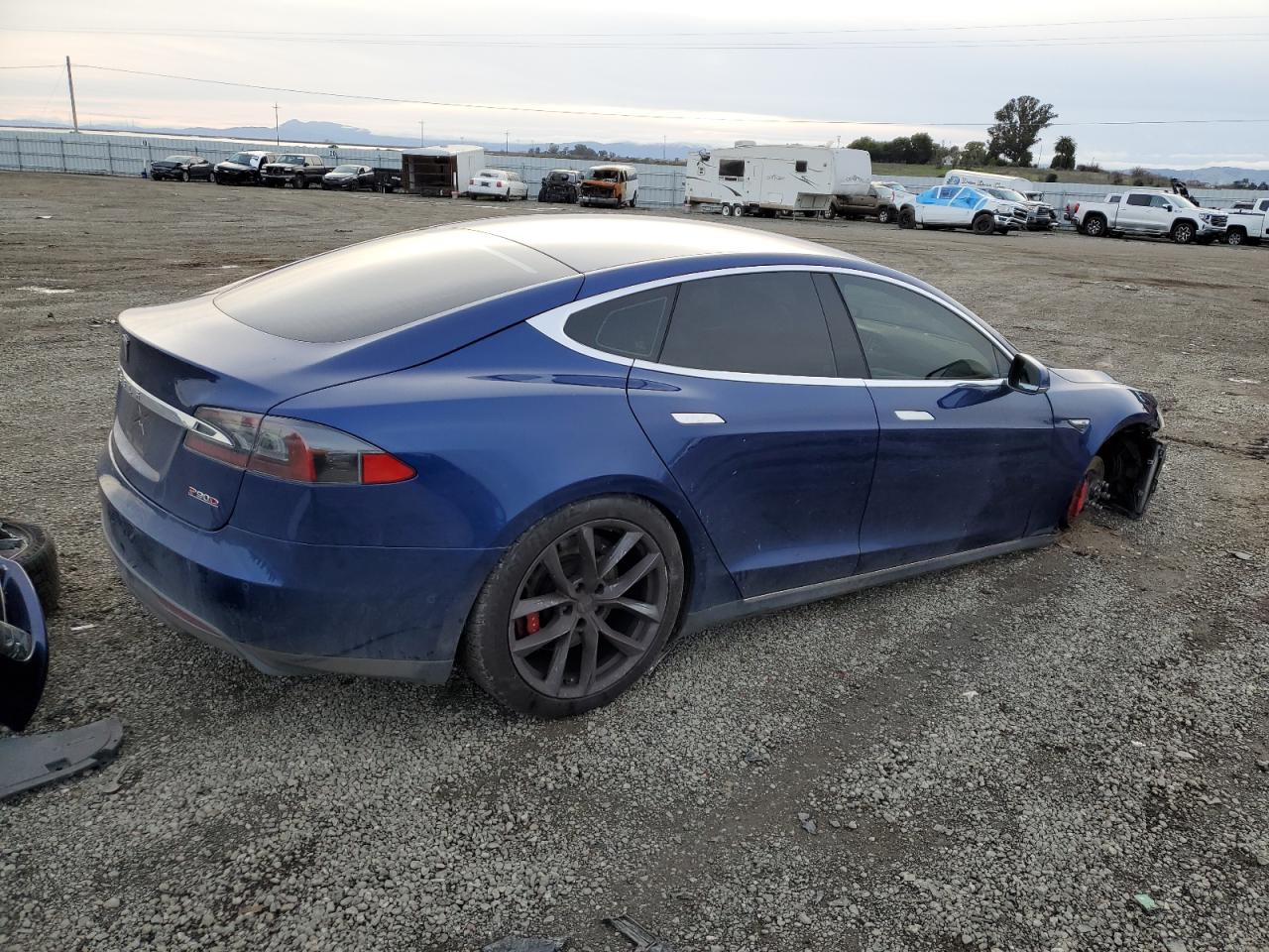 5YJSA1E47FF119116  tesla model s 2015 IMG 2