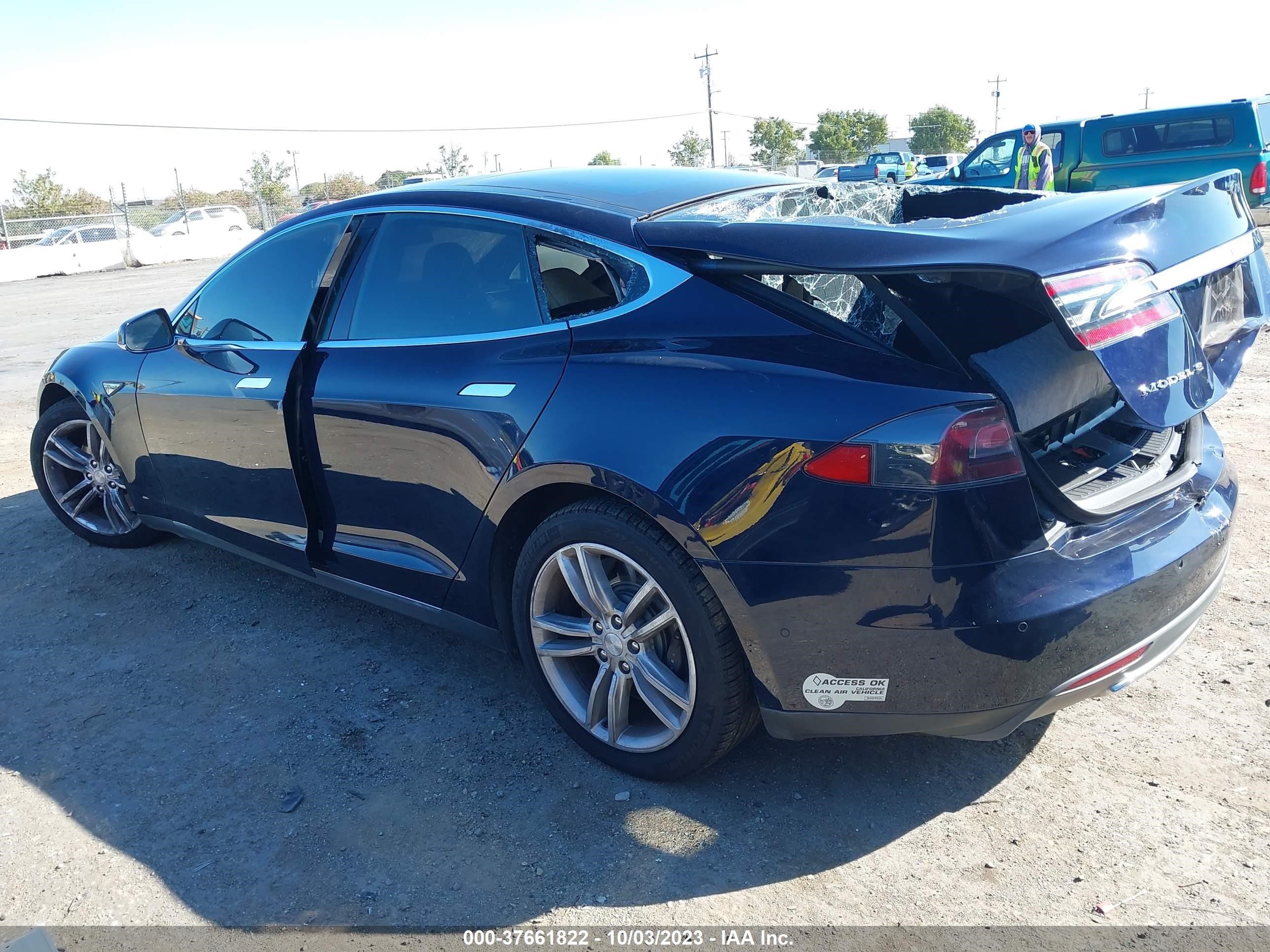 5YJSA1H16FFP77768  tesla model s 2015 IMG 2