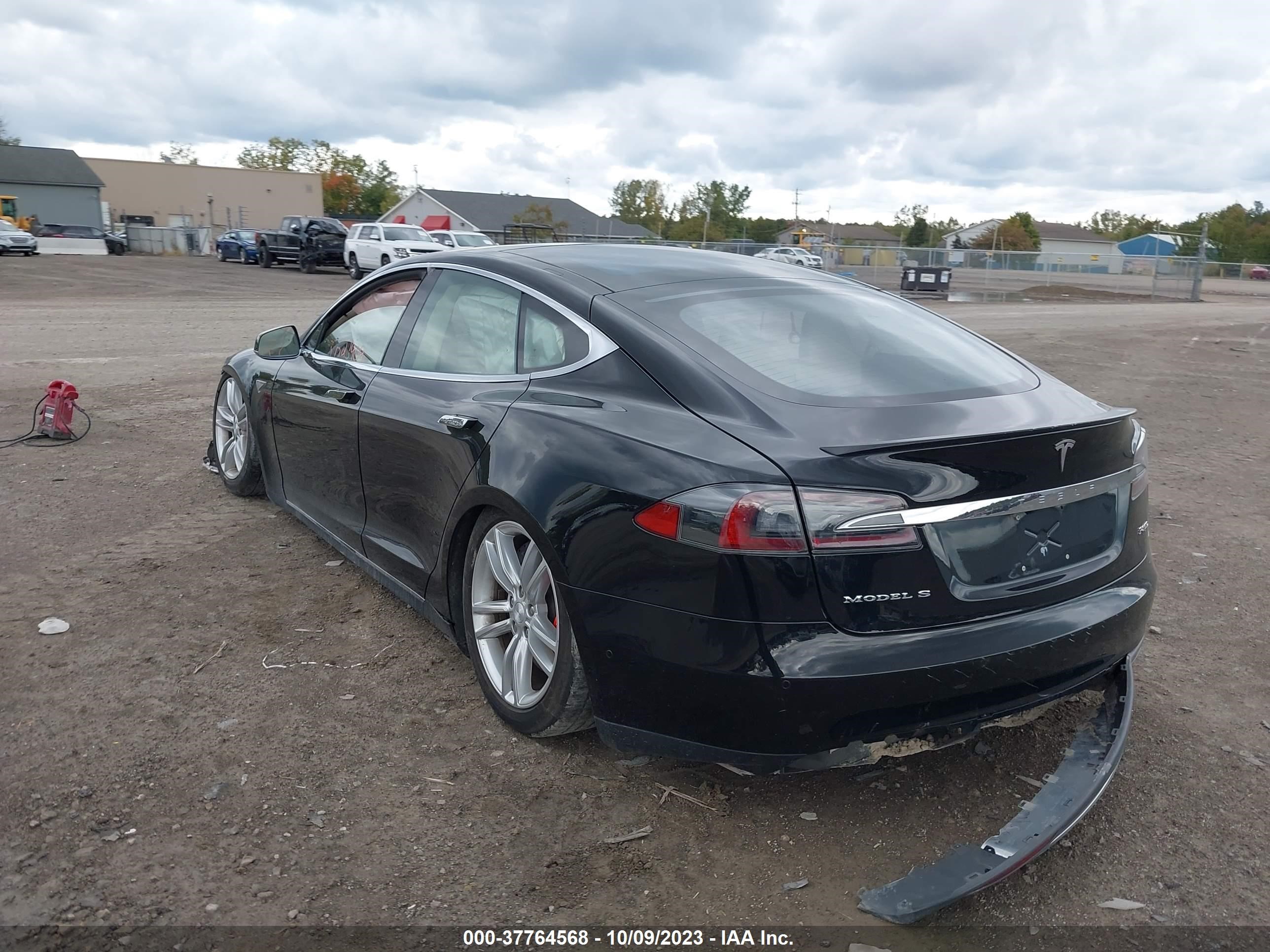 5YJSA1H20FFP79637  tesla model s 2015 IMG 2