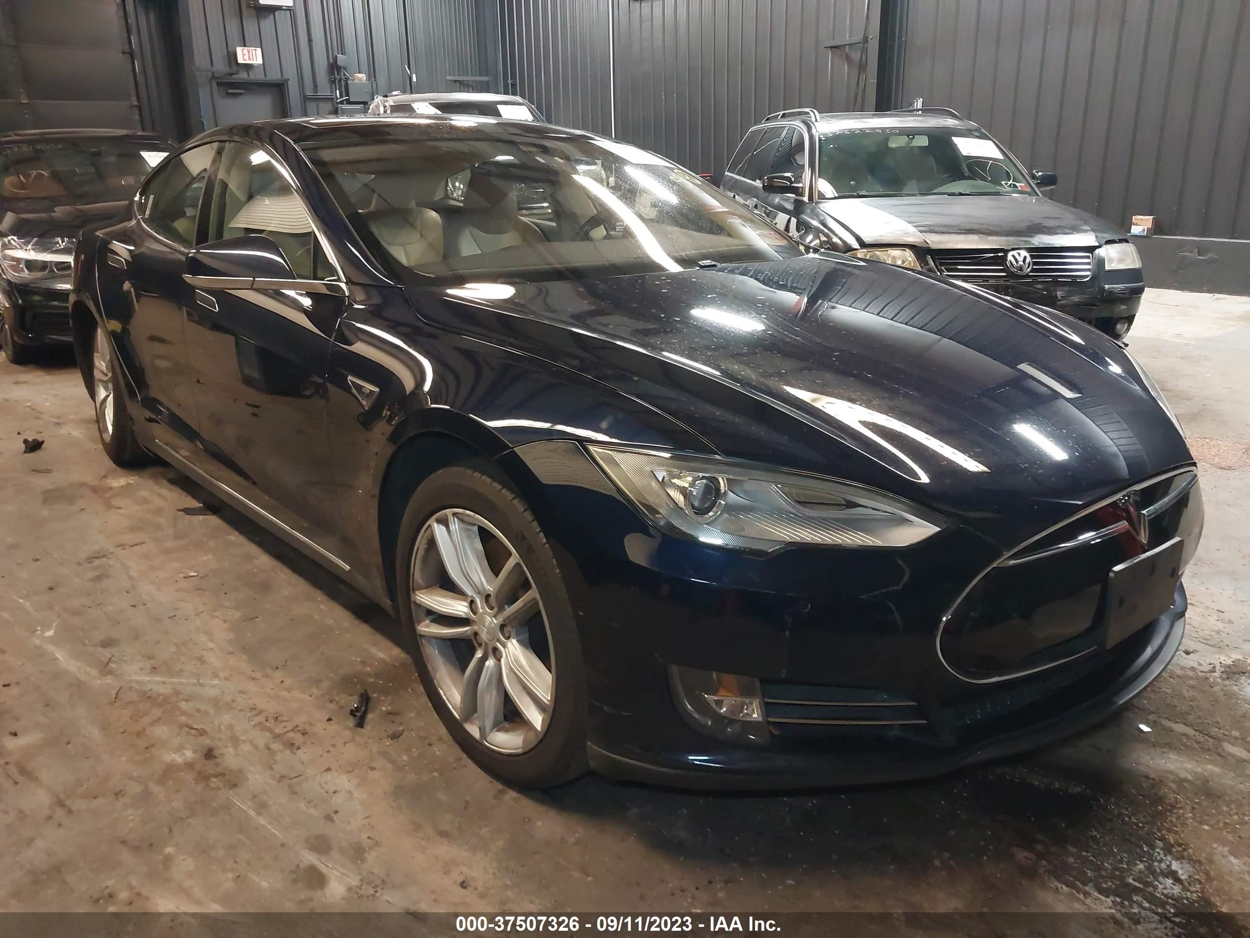 5YJSA1H24FFP71315  tesla model s 2015 IMG 0