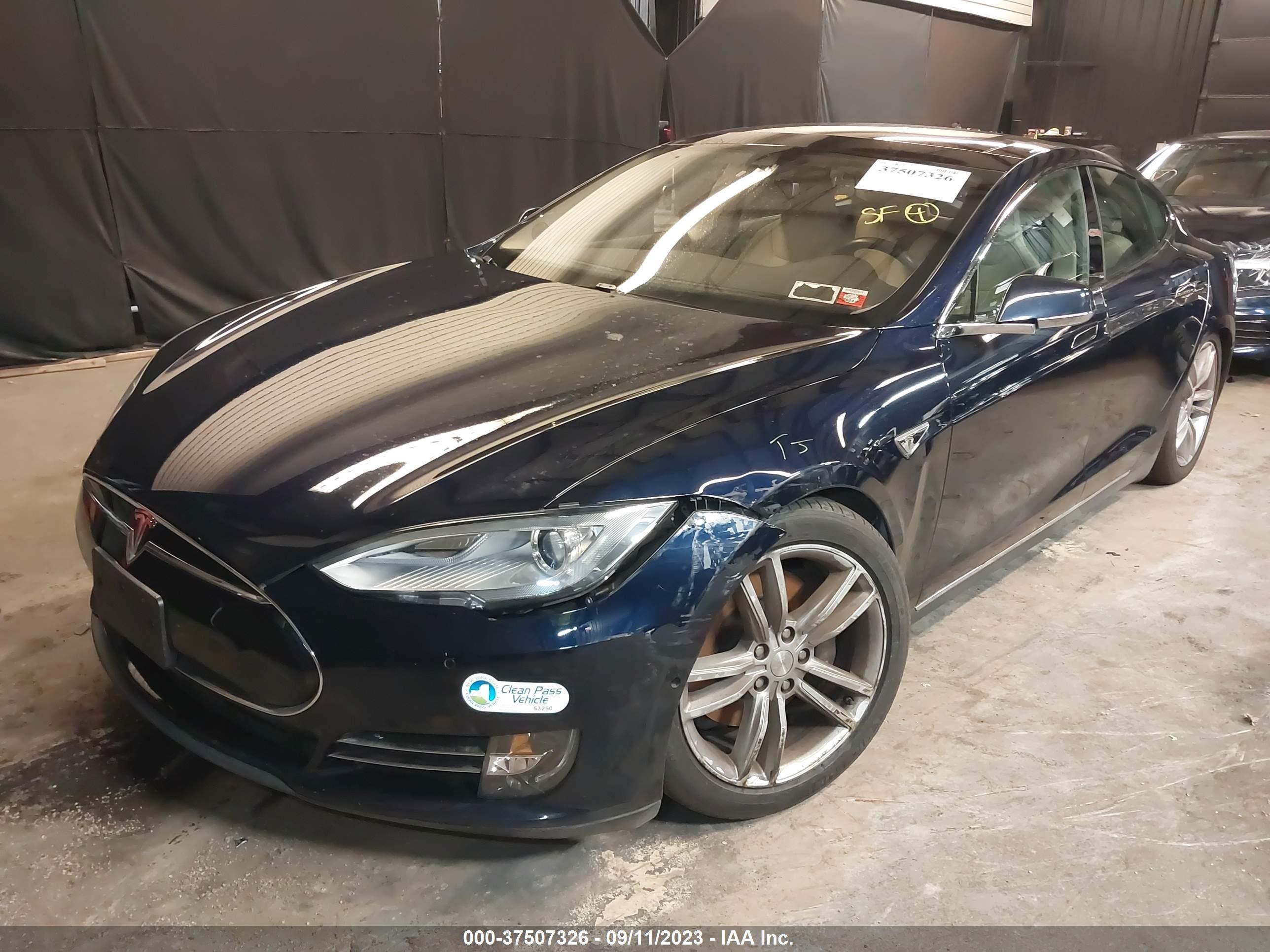 5YJSA1H24FFP71315  tesla model s 2015 IMG 1