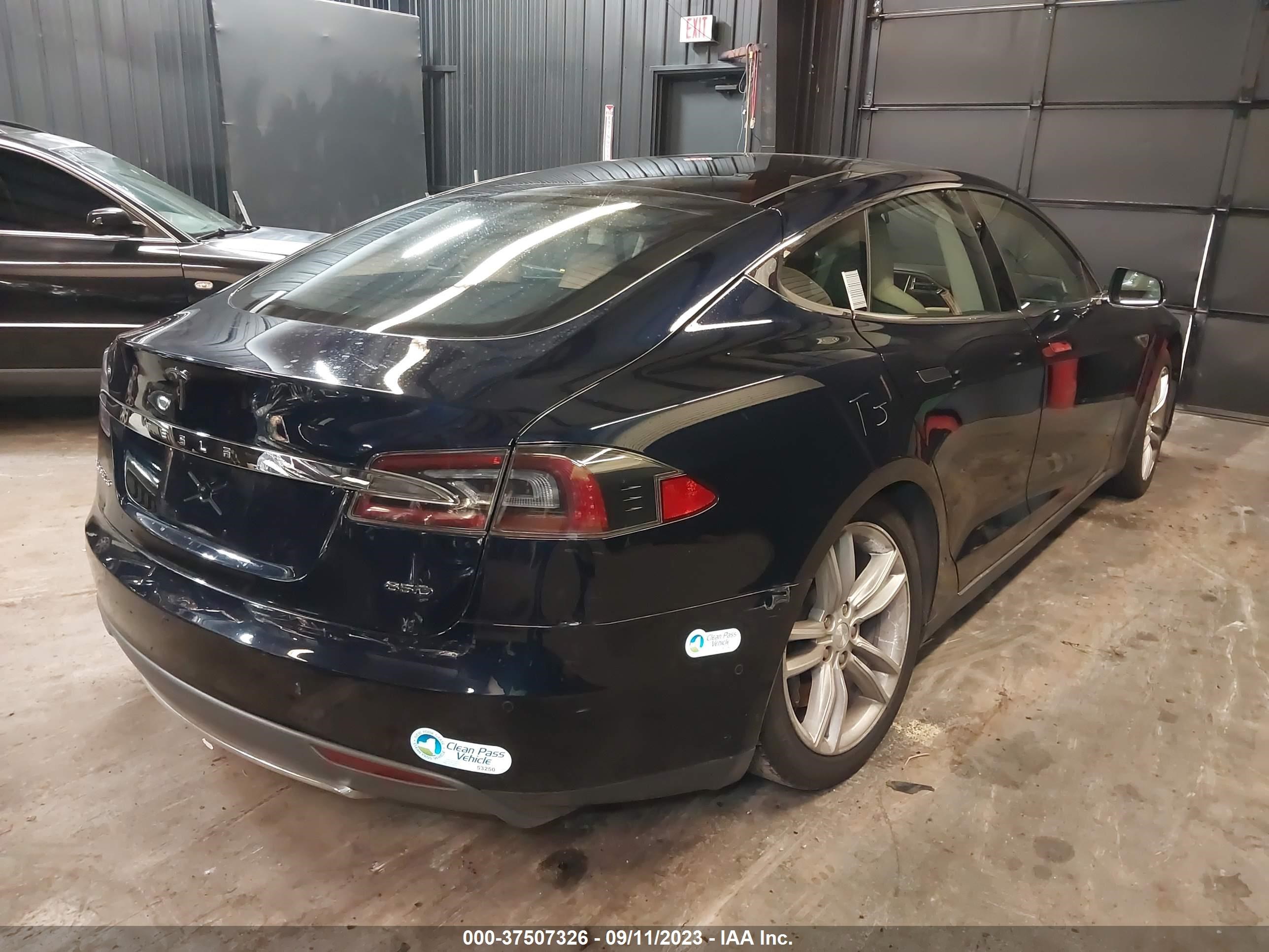 5YJSA1H24FFP71315  tesla model s 2015 IMG 3