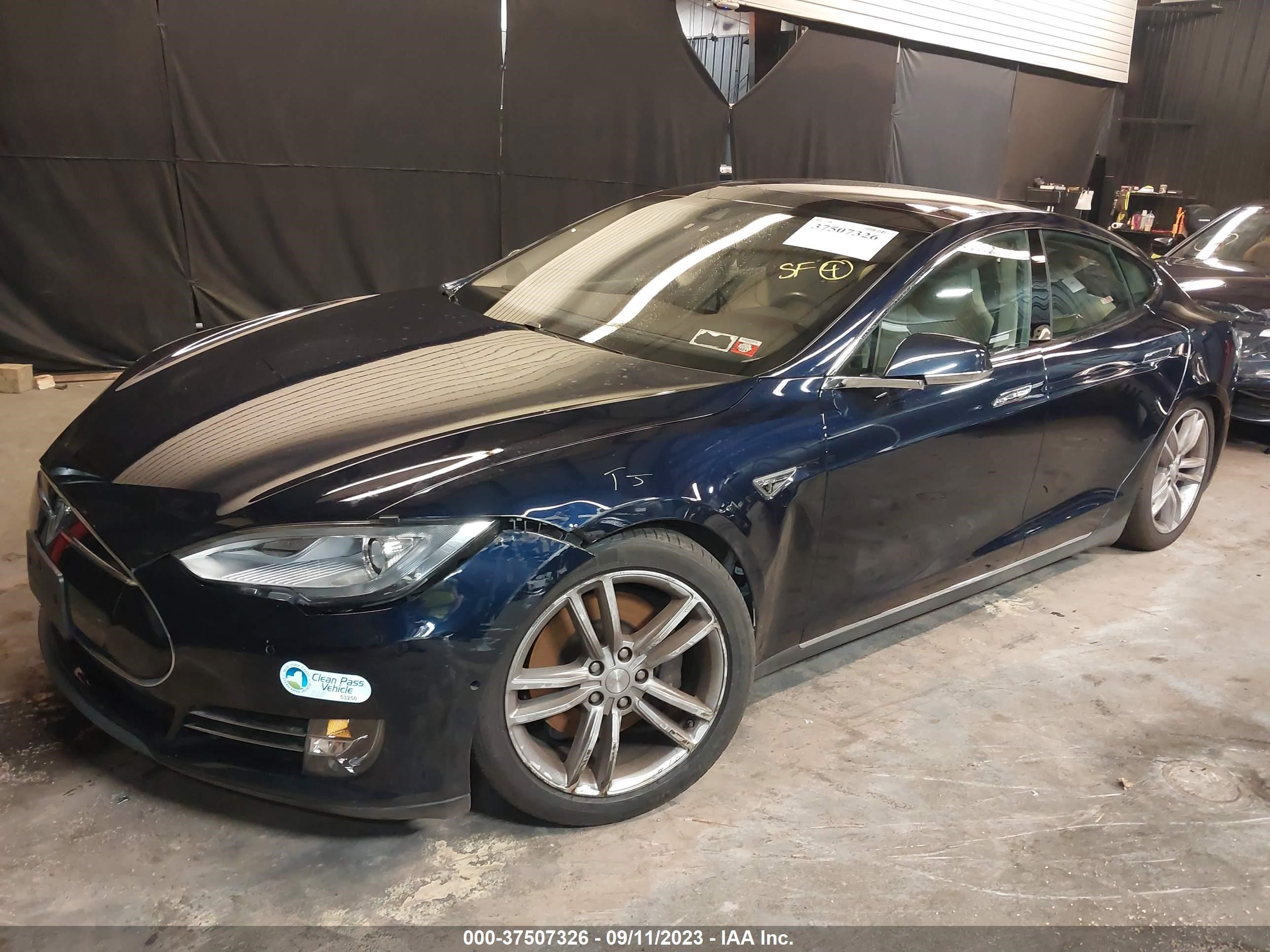 5YJSA1H24FFP71315  tesla model s 2015 IMG 5