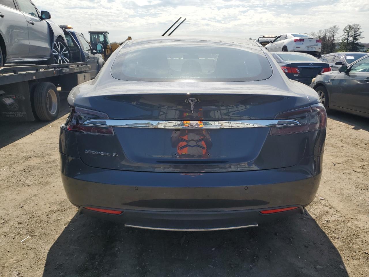 5YJSA1H25FFP54734  tesla model s 2015 IMG 5