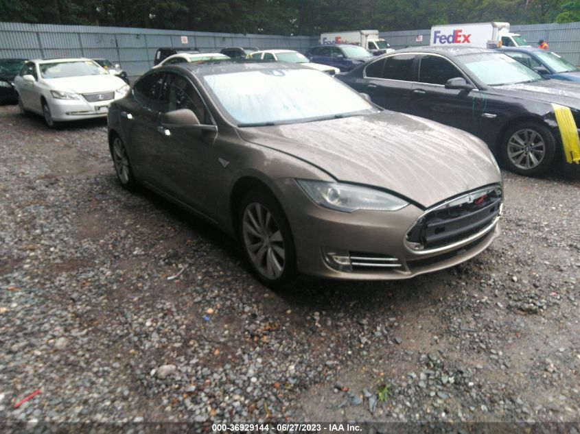 5YJSA1H26FF095076  tesla model s 2015 IMG 0