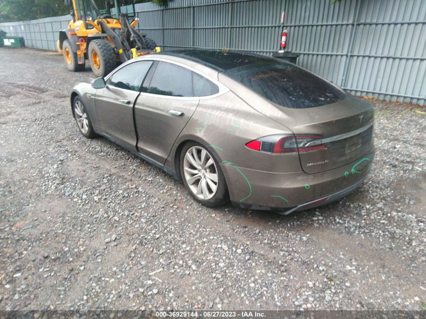 5YJSA1H26FF095076  tesla model s 2015 IMG 2